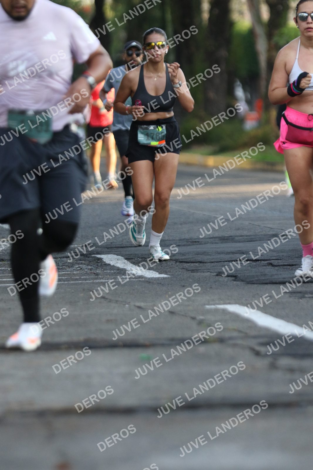 Foto de ADIDAS SPLITS GUADALAJARA 15K / 30K en Av. San Ignacio esquina Av. Ignacio L. Vallarta, Zapopan a las 07:29 · dorsal 1765, 1701