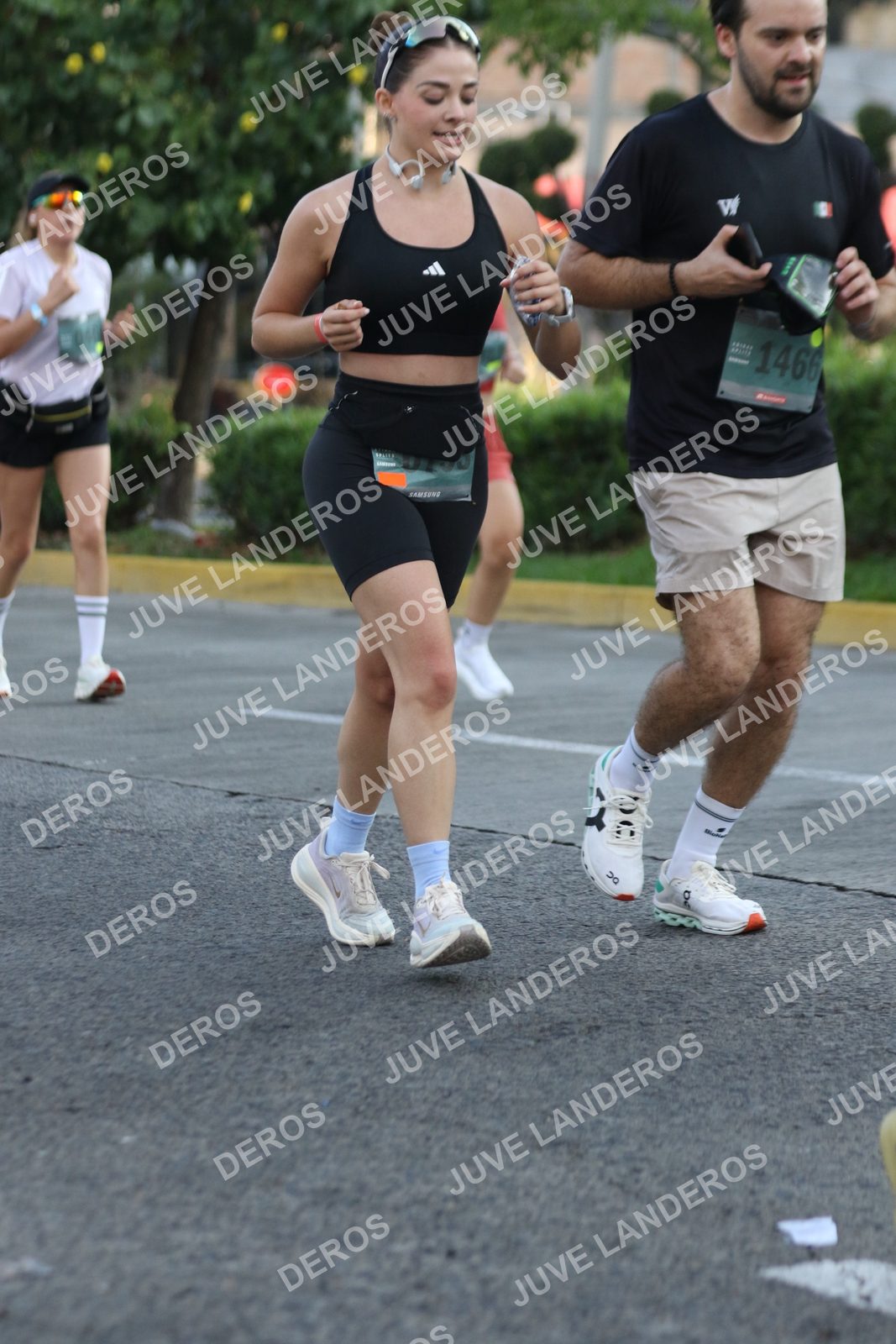 Foto de ADIDAS SPLITS GUADALAJARA 15K / 30K en Av. San Ignacio esquina Av. Ignacio L. Vallarta, Zapopan a las 07:34 · dorsal 1466