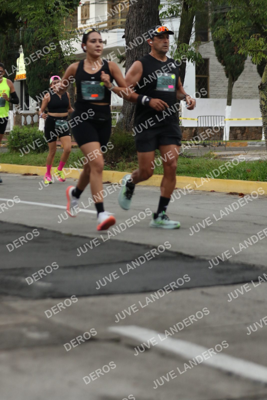 Foto de ADIDAS SPLITS GUADALAJARA 15K / 30K en Av. San Ignacio esquina Av. Ignacio L. Vallarta, Zapopan a las 06:57 · dorsal 2884