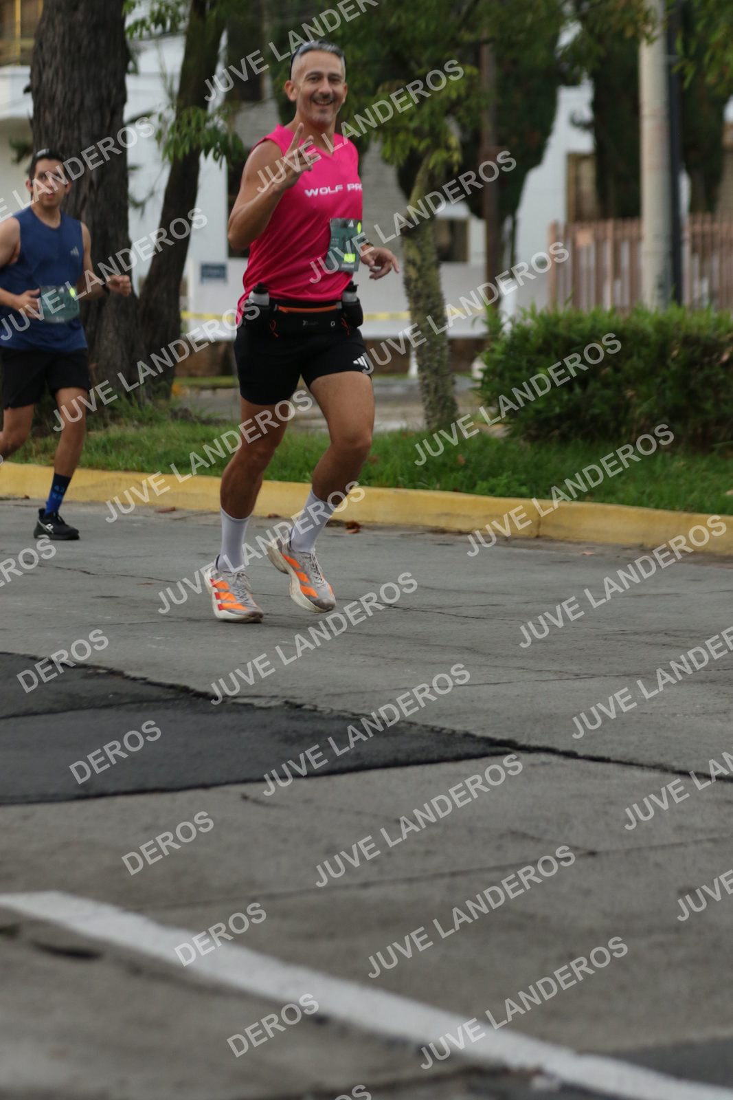 Foto de ADIDAS SPLITS GUADALAJARA 15K / 30K en Av. San Ignacio esquina Av. Ignacio L. Vallarta, Zapopan a las 06:59 · dorsal 3125