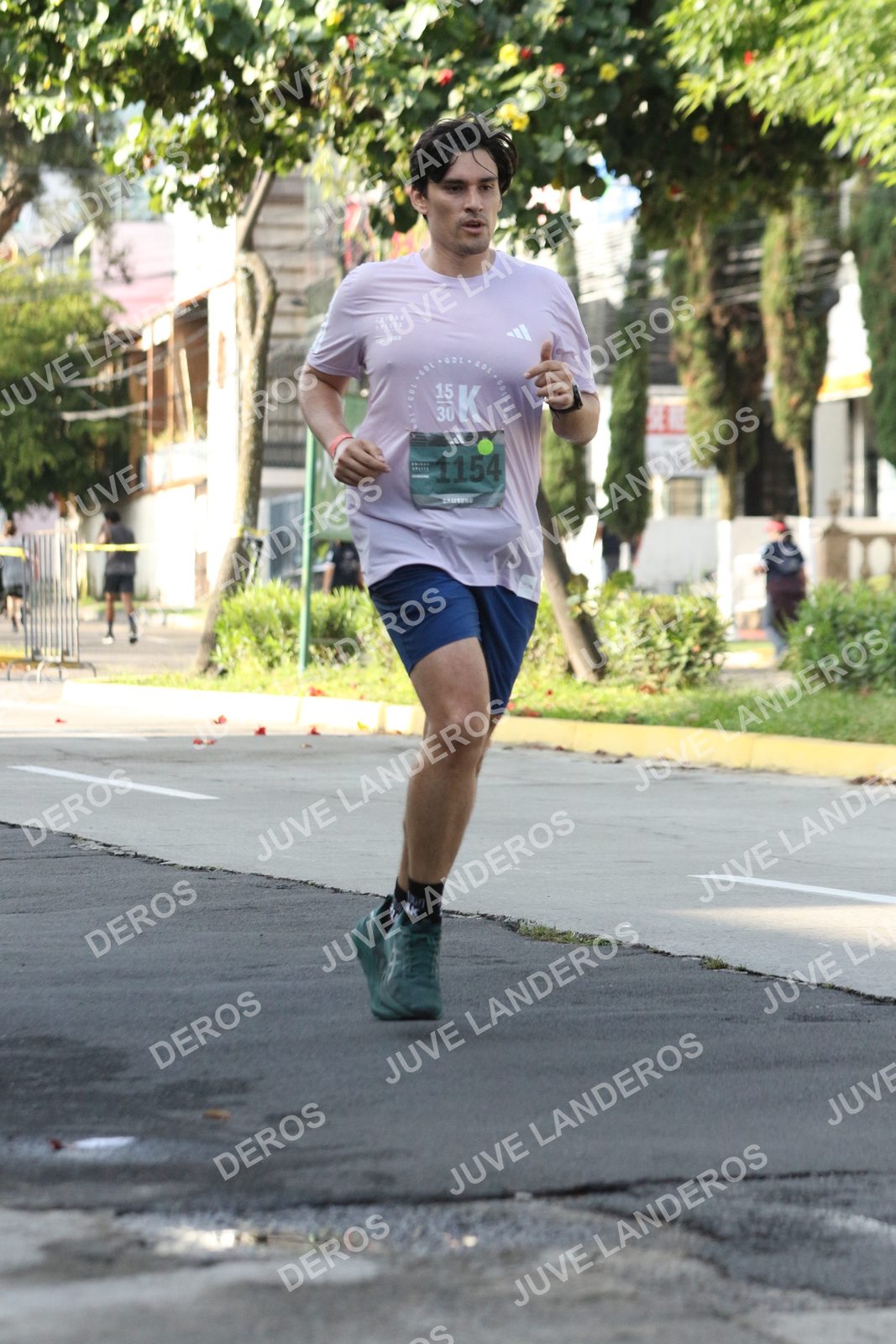 Foto de ADIDAS SPLITS GUADALAJARA 15K / 30K en Av. San Ignacio esquina Av. Ignacio L. Vallarta, Zapopan a las 08:28 · dorsal 1154