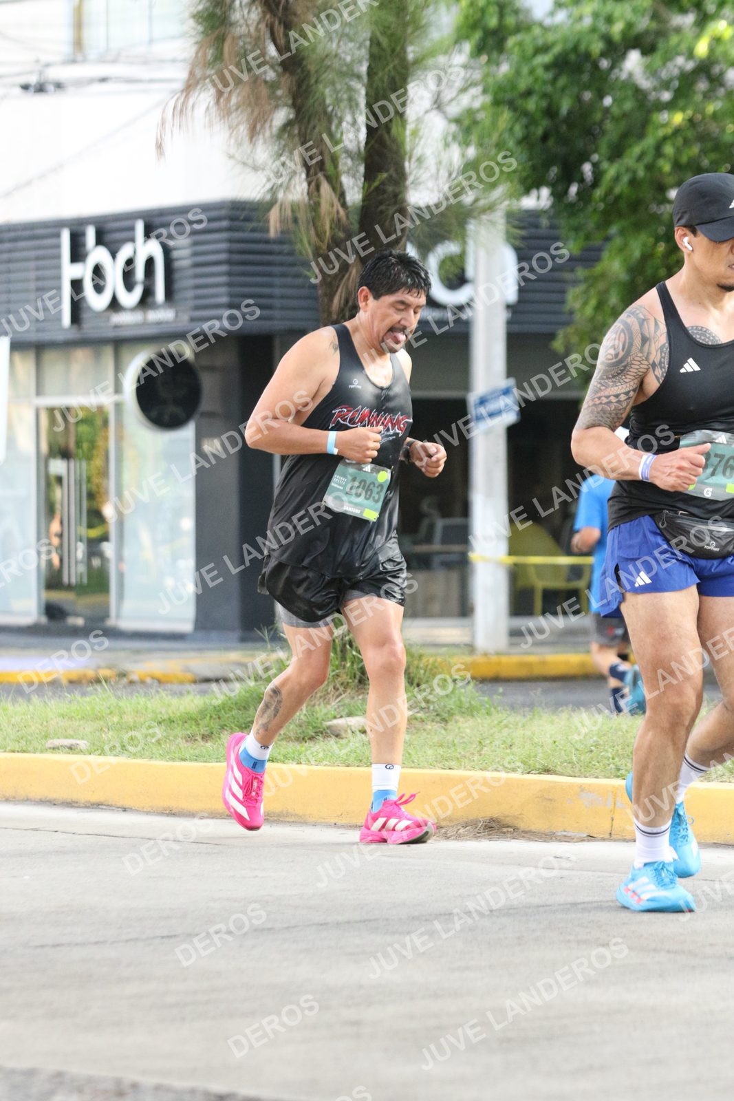Foto de ADIDAS SPLITS GUADALAJARA 15K / 30K en Av. San Ignacio esquina Av. Ignacio L. Vallarta, Zapopan a las 08:37 · dorsal 1063, 76