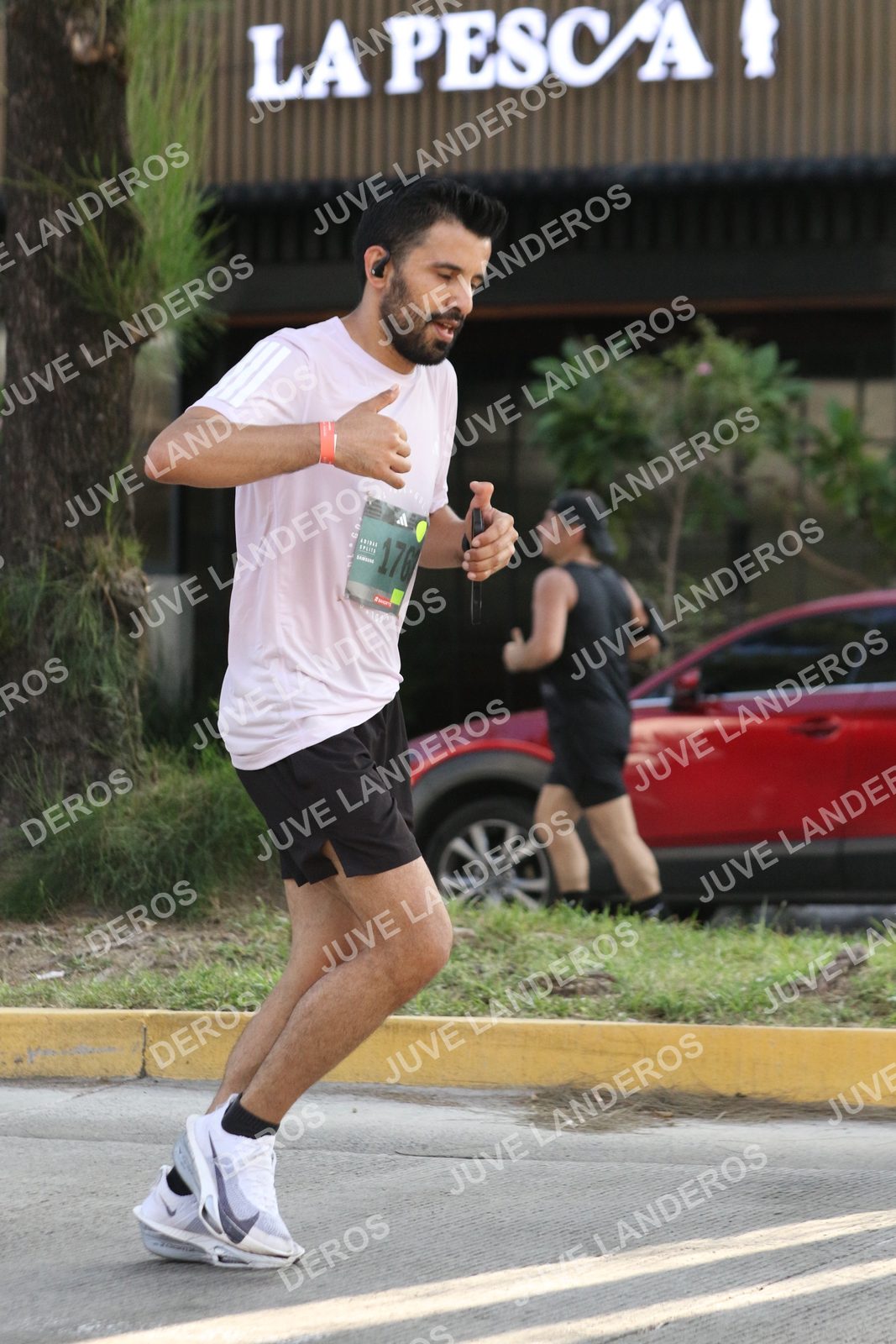 Foto de ADIDAS SPLITS GUADALAJARA 15K / 30K en Av. San Ignacio esquina Av. Ignacio L. Vallarta, Zapopan a las 08:41 · dorsal 176