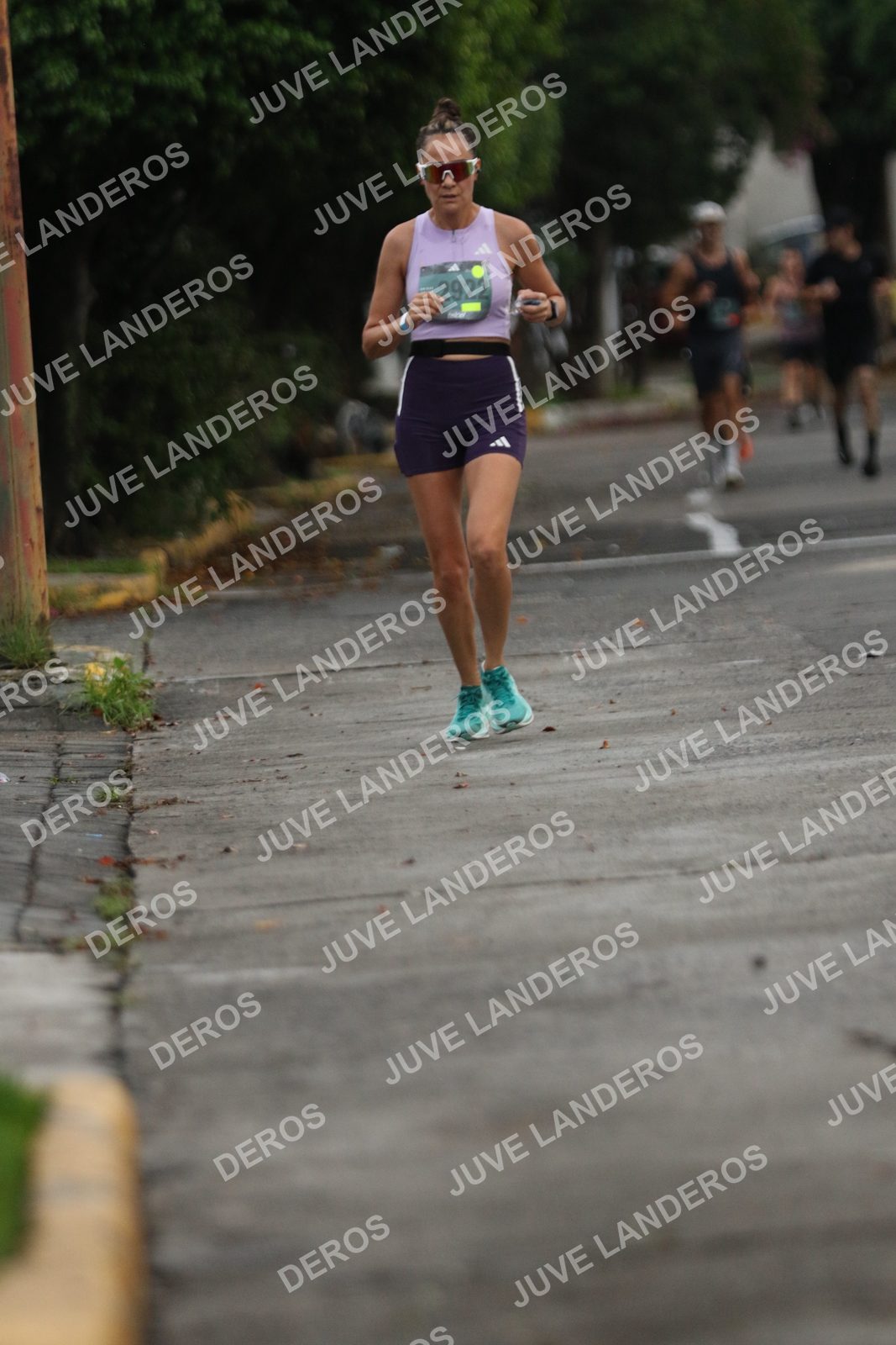 Foto de ADIDAS SPLITS GUADALAJARA 15K / 30K en Av. San Ignacio esquina Av. Ignacio L. Vallarta, Zapopan a las 06:55 · dorsal 2922