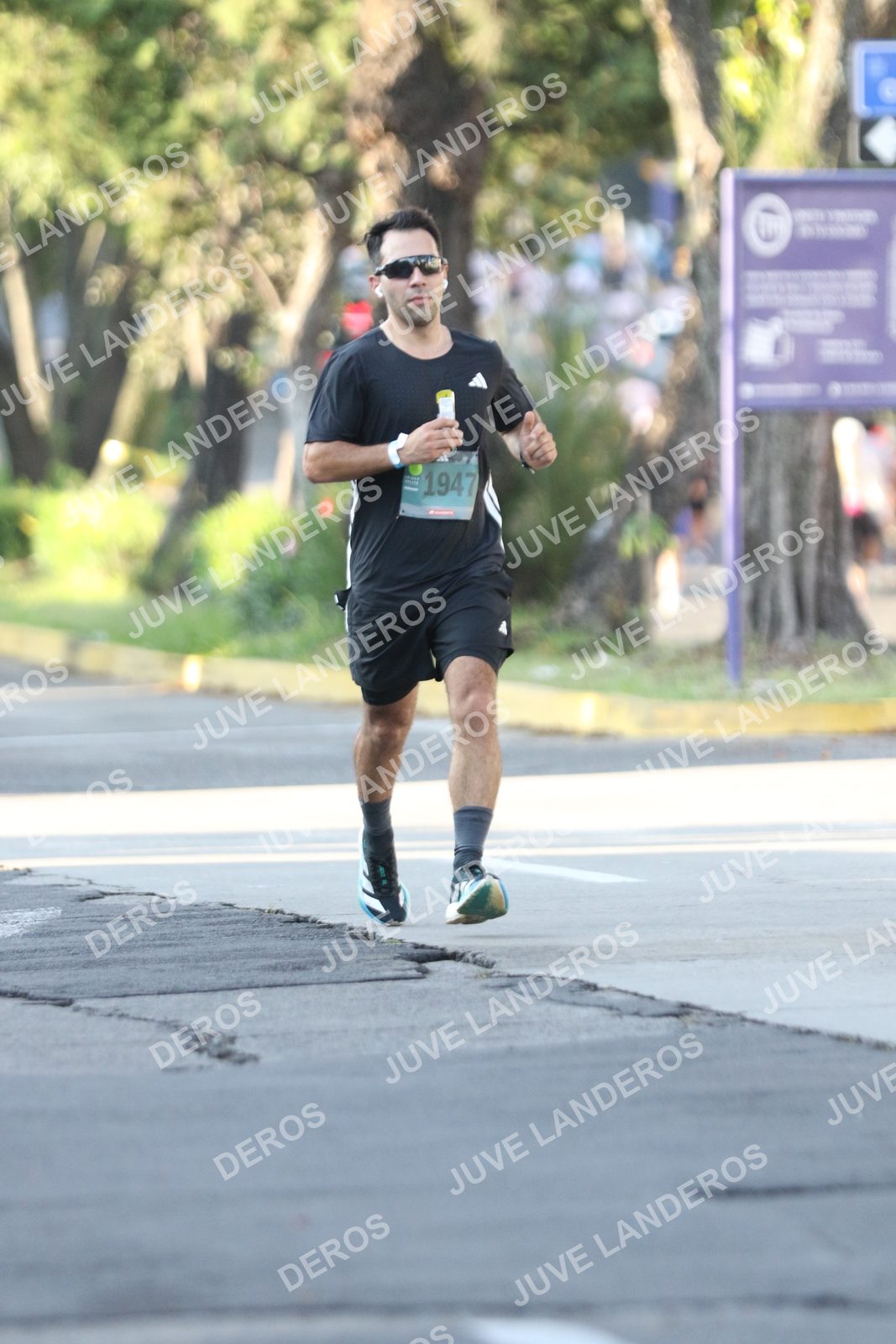 Foto de ADIDAS SPLITS GUADALAJARA 15K / 30K en Av. San Ignacio esquina Av. Ignacio L. Vallarta, Zapopan a las 07:57 · dorsal 1947