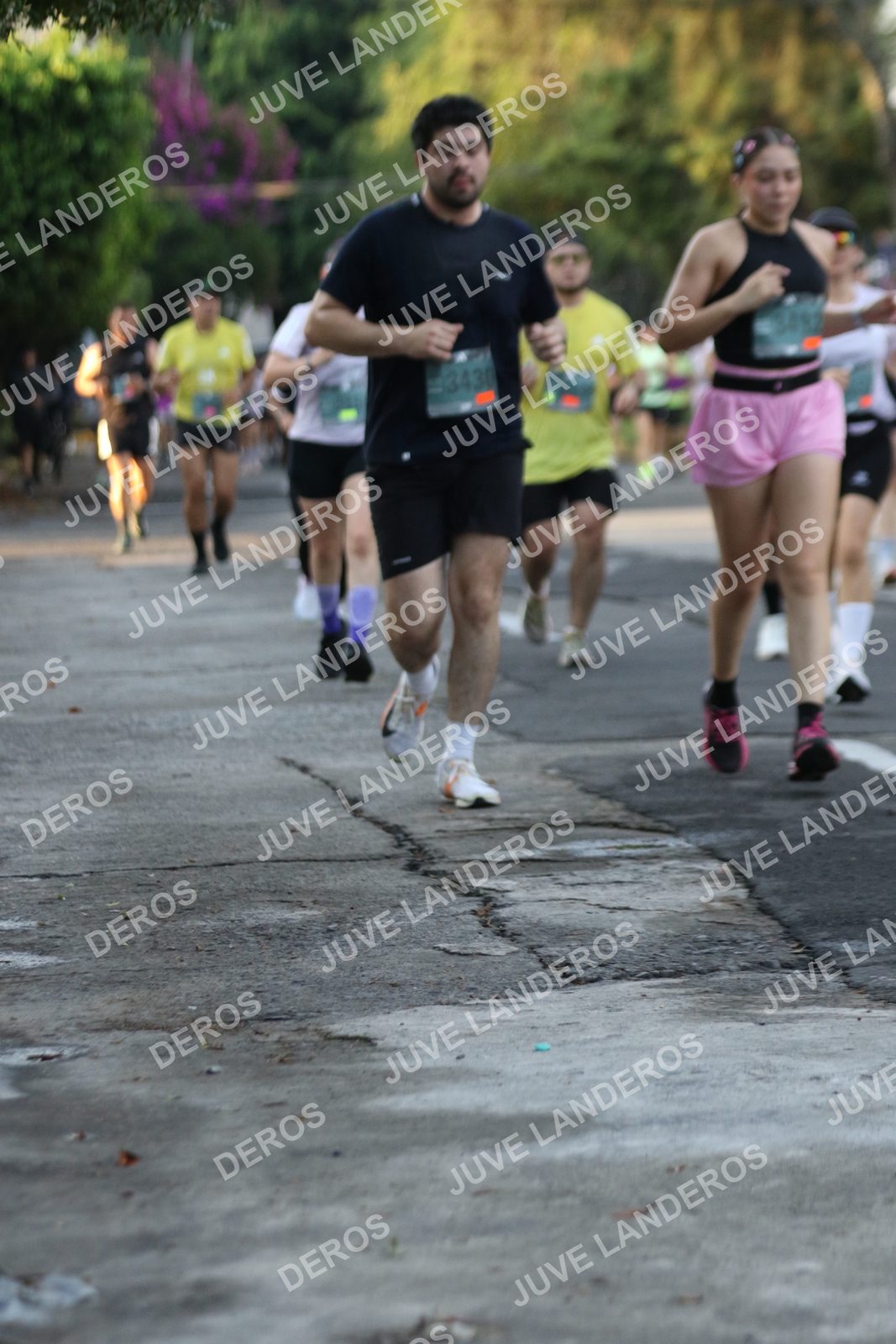 Foto de ADIDAS SPLITS GUADALAJARA 15K / 30K en Av. San Ignacio esquina Av. Ignacio L. Vallarta, Zapopan a las 07:16 · dorsal 3430