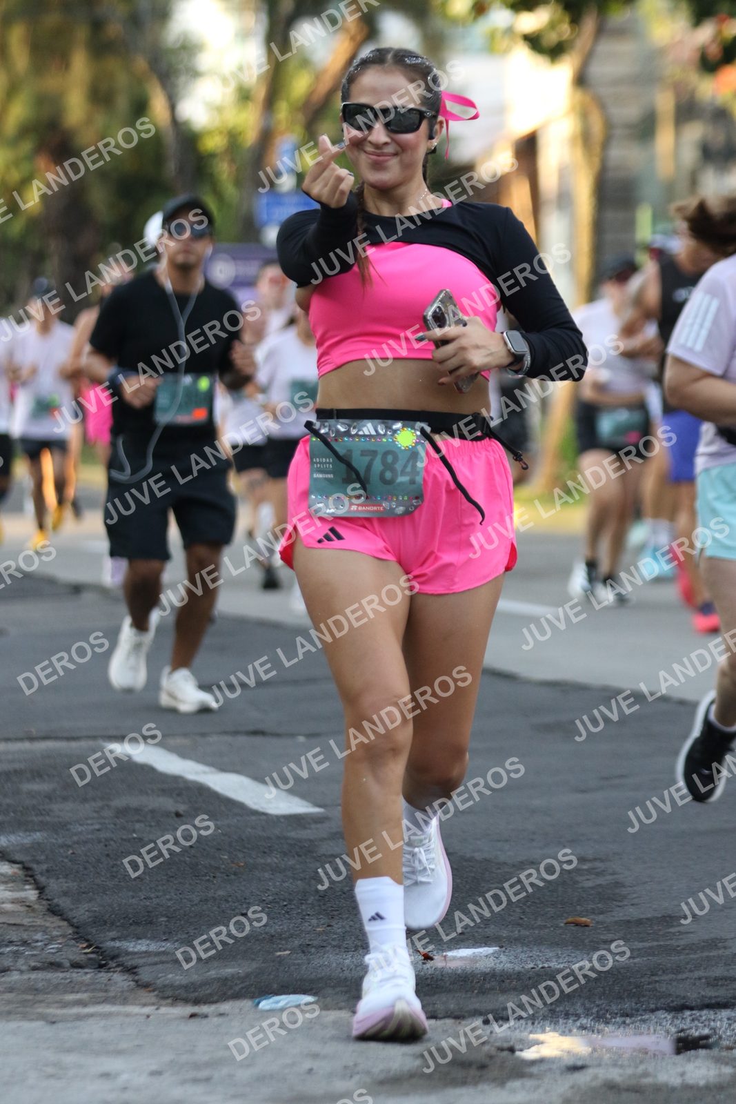 Foto de ADIDAS SPLITS GUADALAJARA 15K / 30K en Av. San Ignacio esquina Av. Ignacio L. Vallarta, Zapopan a las 07:16 · dorsal 1784