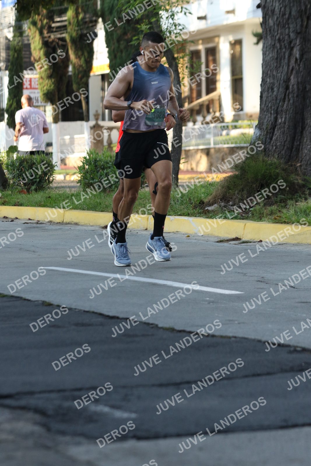 Foto de ADIDAS SPLITS GUADALAJARA 15K / 30K en Av. San Ignacio esquina Av. Ignacio L. Vallarta, Zapopan a las 08:02 · dorsal 3628