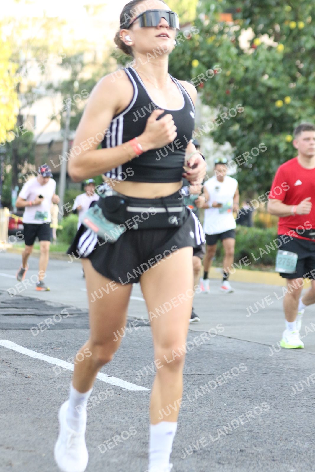 Foto de ADIDAS SPLITS GUADALAJARA 15K / 30K en Av. San Ignacio esquina Av. Ignacio L. Vallarta, Zapopan a las 07:31 · dorsal 2759