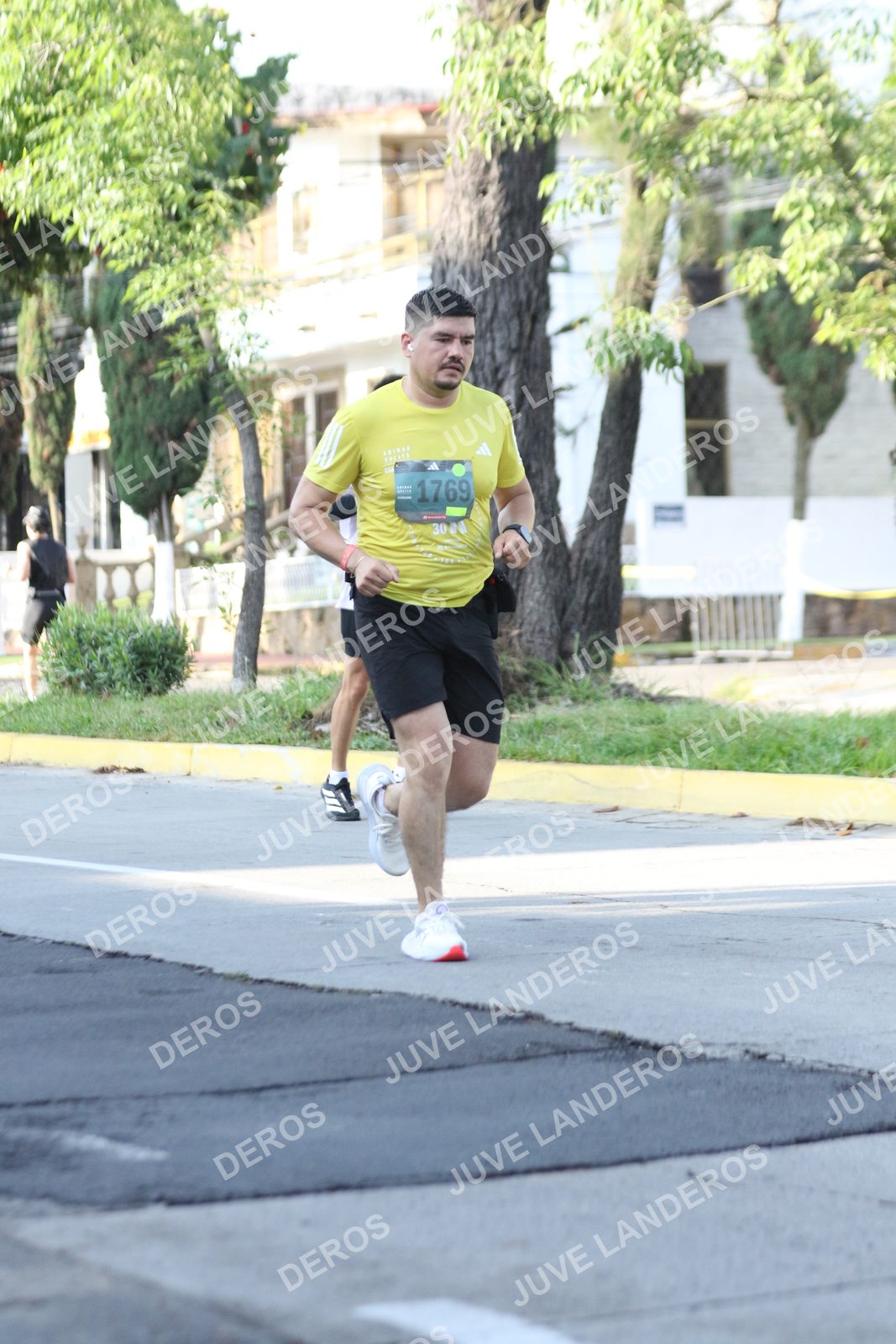 Foto de ADIDAS SPLITS GUADALAJARA 15K / 30K en Av. San Ignacio esquina Av. Ignacio L. Vallarta, Zapopan a las 08:25 · dorsal 1769, 30