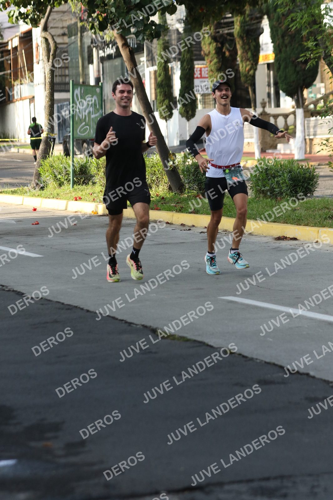 Foto de ADIDAS SPLITS GUADALAJARA 15K / 30K en Av. San Ignacio esquina Av. Ignacio L. Vallarta, Zapopan a las 08:13 · dorsal 2255