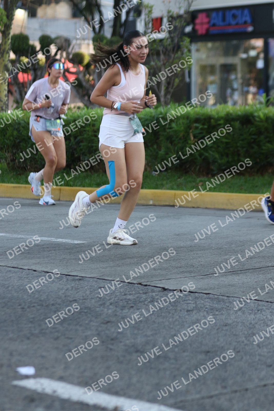 Foto de ADIDAS SPLITS GUADALAJARA 15K / 30K en Av. San Ignacio esquina Av. Ignacio L. Vallarta, Zapopan a las 07:40