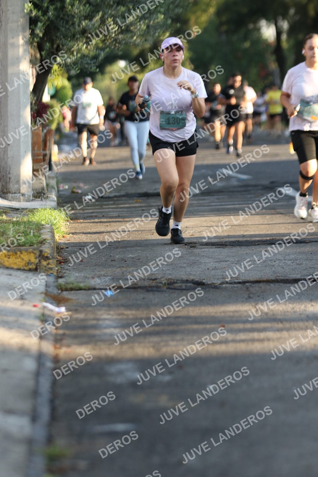 Foto de ADIDAS SPLITS GUADALAJARA 15K / 30K en Av. San Ignacio esquina Av. Ignacio L. Vallarta, Zapopan a las 07:48 · dorsal 1305