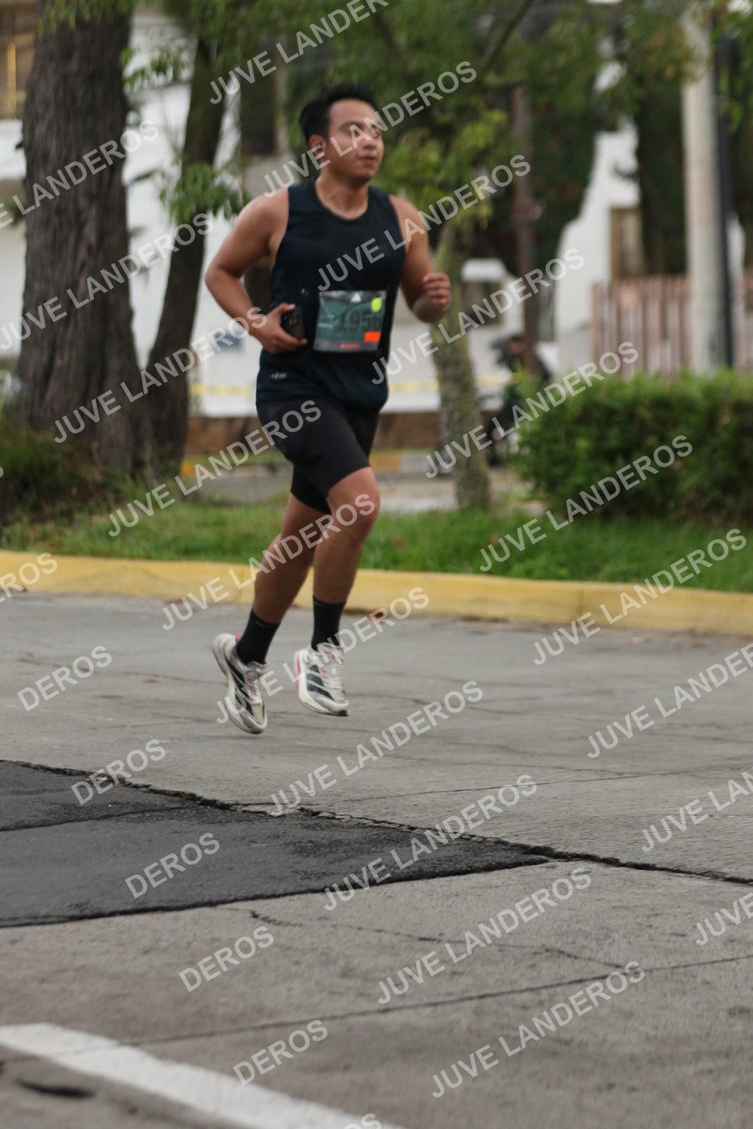 Foto de ADIDAS SPLITS GUADALAJARA 15K / 30K en Av. San Ignacio esquina Av. Ignacio L. Vallarta, Zapopan a las 06:52 · dorsal 1956