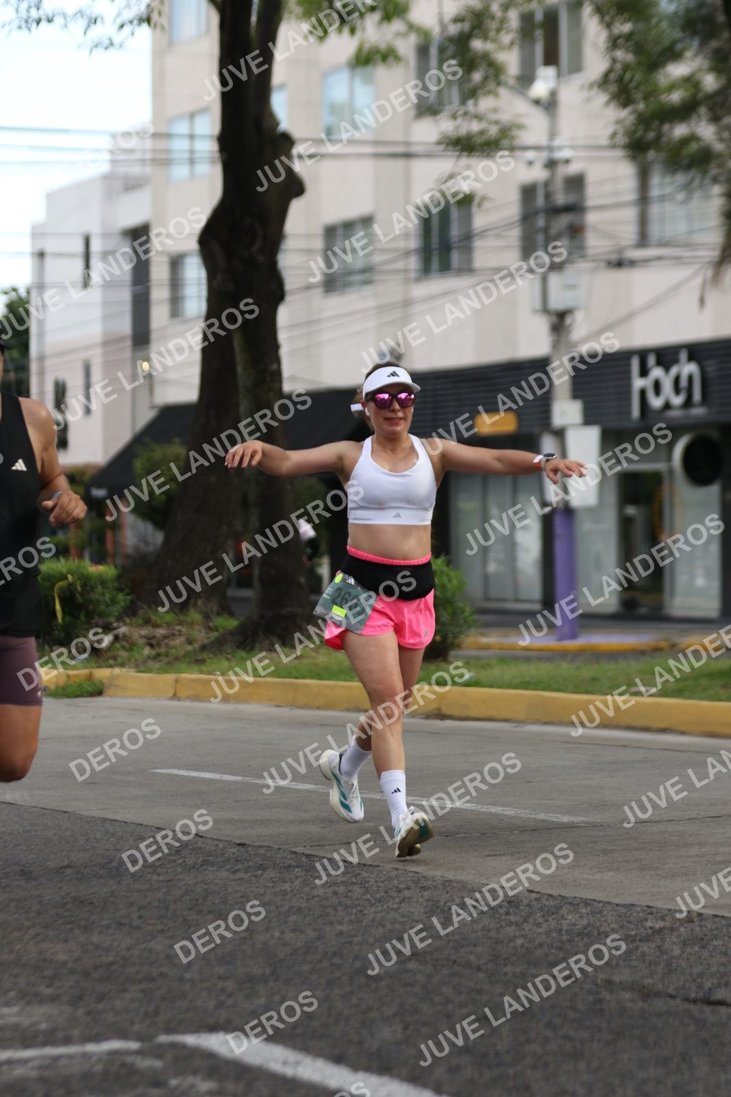 Foto de ADIDAS SPLITS GUADALAJARA 15K / 30K en Av. San Ignacio esquina Av. Ignacio L. Vallarta, Zapopan a las 09:05 · dorsal 2661