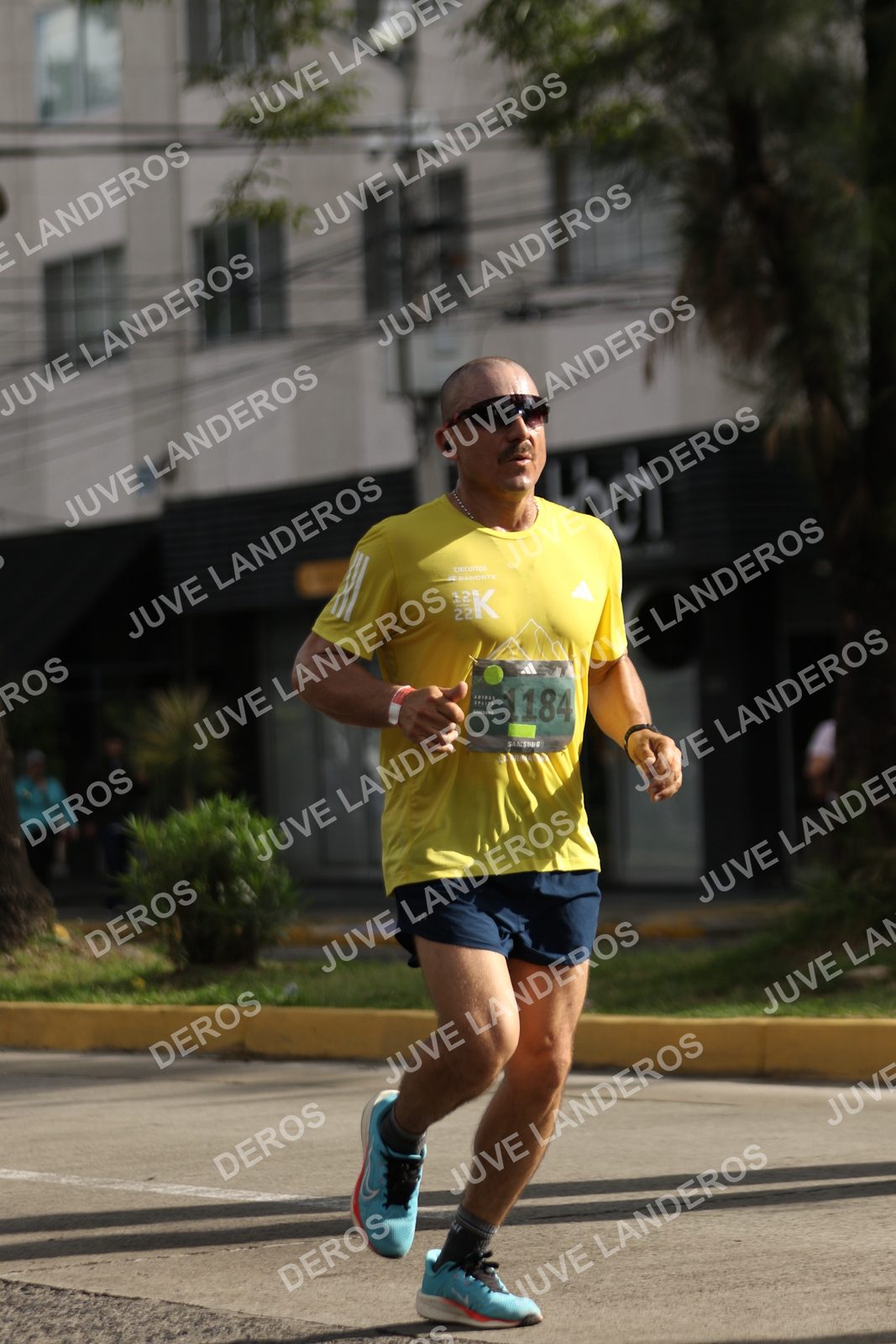 Foto de ADIDAS SPLITS GUADALAJARA 15K / 30K en Av. San Ignacio esquina Av. Ignacio L. Vallarta, Zapopan a las 09:07 · dorsal 1184