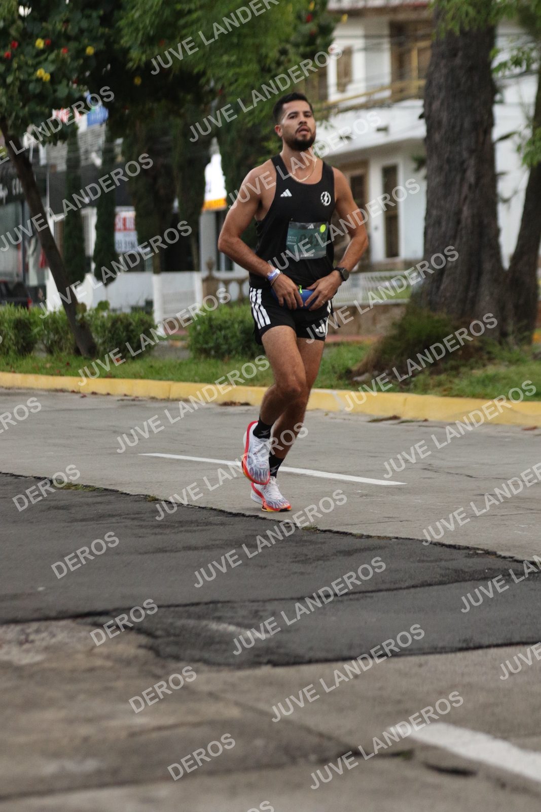 Foto de ADIDAS SPLITS GUADALAJARA 15K / 30K en Av. San Ignacio esquina Av. Ignacio L. Vallarta, Zapopan a las 06:49 · dorsal 416