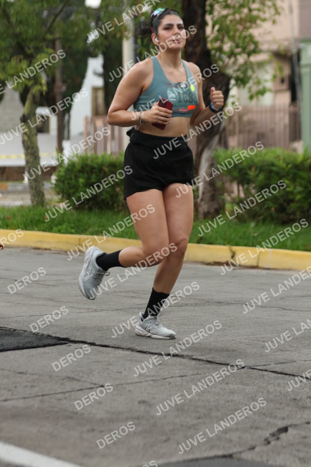Foto de ADIDAS SPLITS GUADALAJARA 15K / 30K en Av. San Ignacio esquina Av. Ignacio L. Vallarta, Zapopan a las 06:57 · dorsal 1683