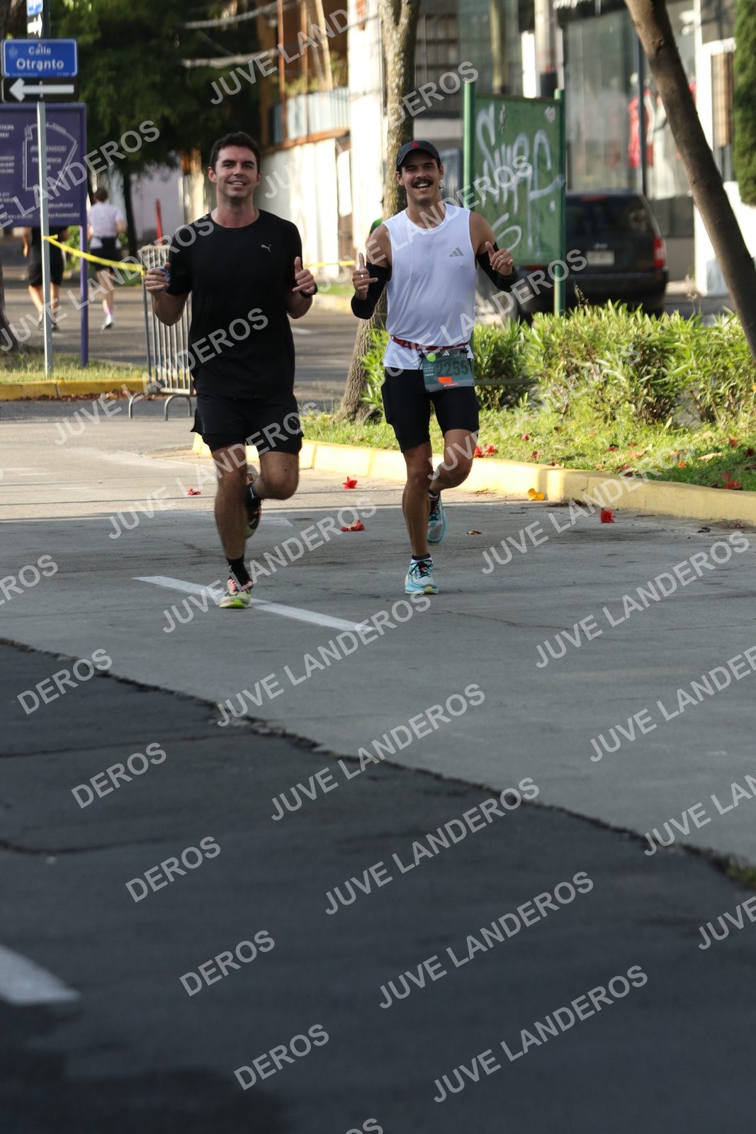 Foto de ADIDAS SPLITS GUADALAJARA 15K / 30K en Av. San Ignacio esquina Av. Ignacio L. Vallarta, Zapopan a las 08:13 · dorsal 2255