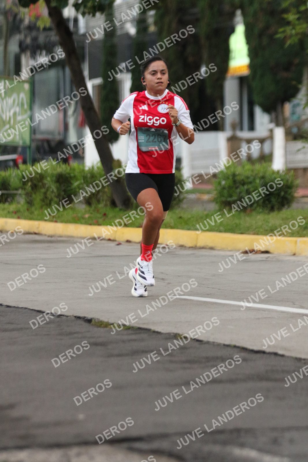 Foto de ADIDAS SPLITS GUADALAJARA 15K / 30K en Av. San Ignacio esquina Av. Ignacio L. Vallarta, Zapopan a las 06:49 · dorsal 2267