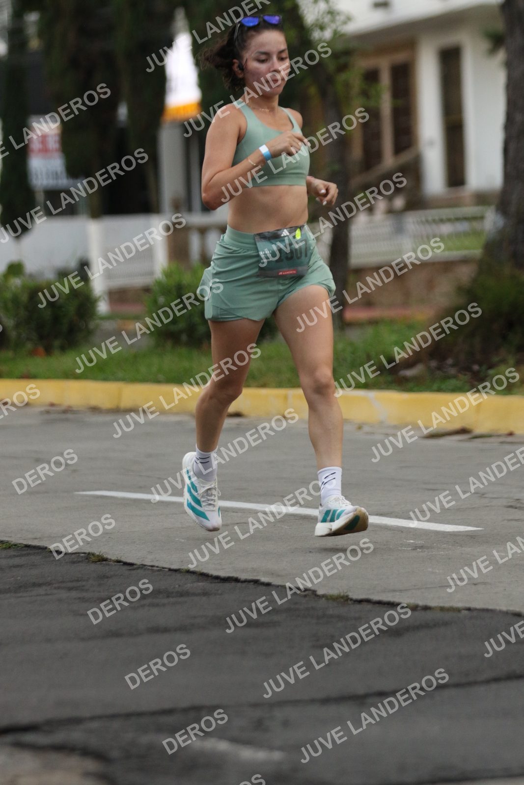 Foto de ADIDAS SPLITS GUADALAJARA 15K / 30K en Av. San Ignacio esquina Av. Ignacio L. Vallarta, Zapopan a las 06:53 · dorsal 1507