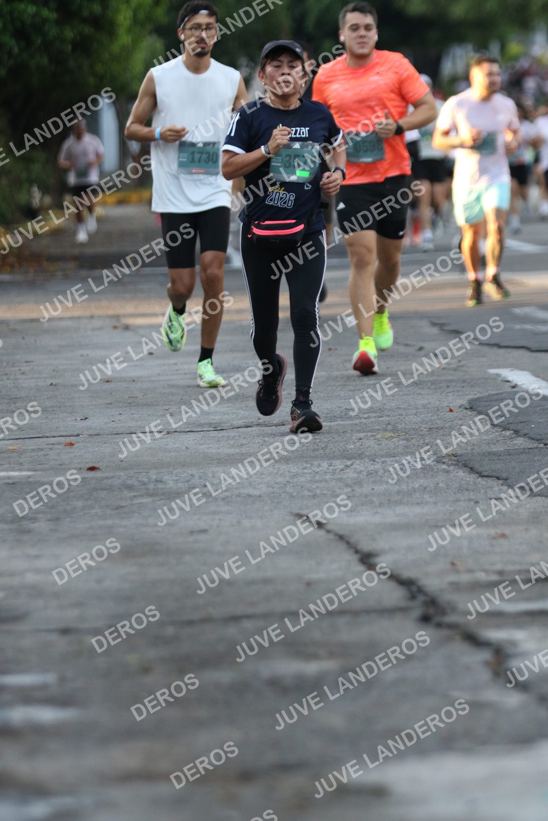 Foto de ADIDAS SPLITS GUADALAJARA 15K / 30K en Av. San Ignacio esquina Av. Ignacio L. Vallarta, Zapopan a las 07:15 · dorsal 1730, 3575, 598