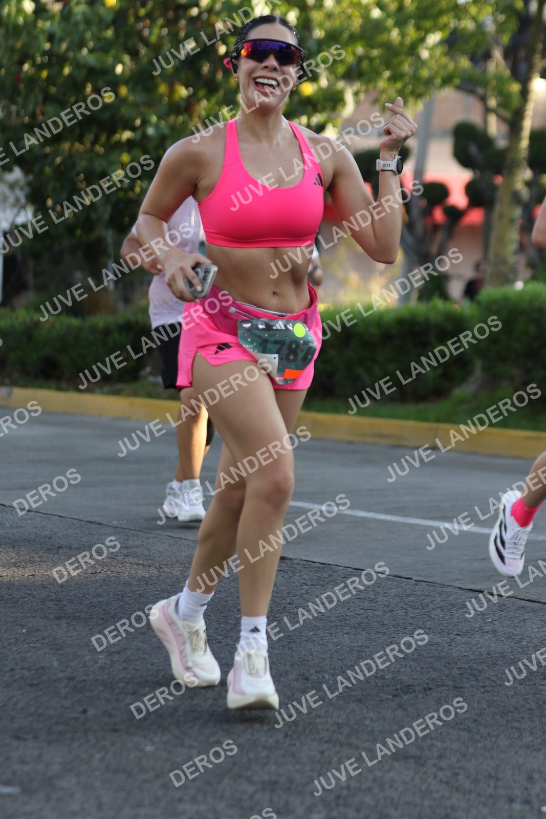 Foto de ADIDAS SPLITS GUADALAJARA 15K / 30K en Av. San Ignacio esquina Av. Ignacio L. Vallarta, Zapopan a las 07:49 · dorsal 1787