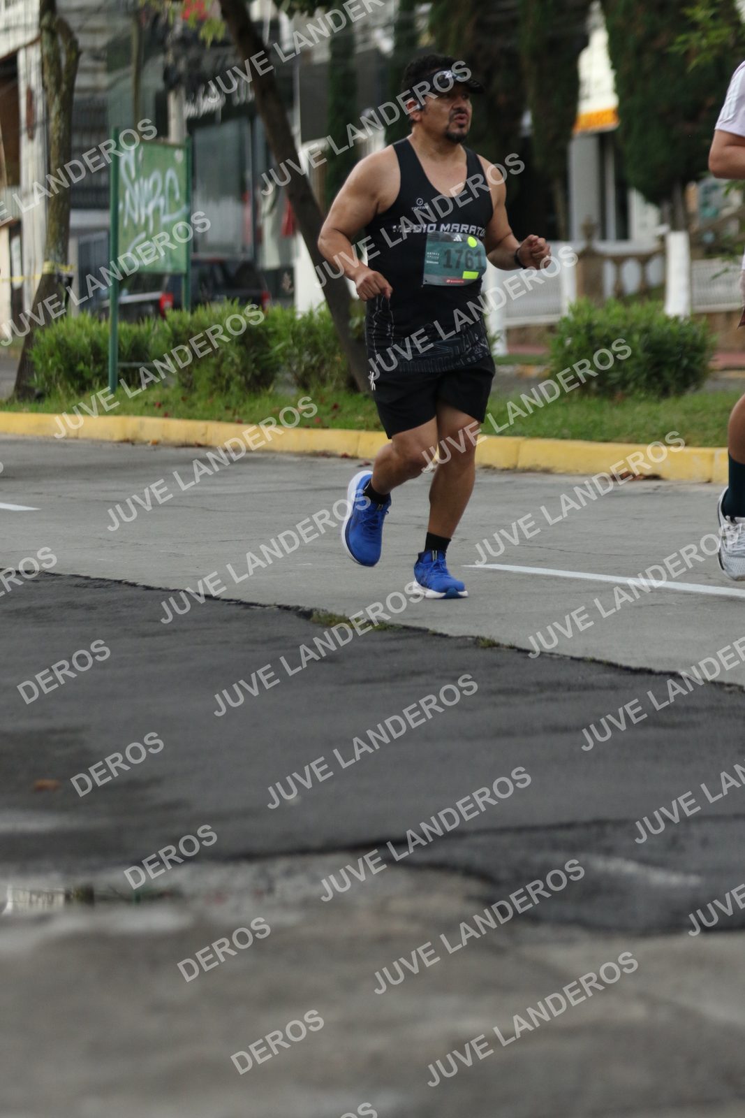 Foto de ADIDAS SPLITS GUADALAJARA 15K / 30K en Av. San Ignacio esquina Av. Ignacio L. Vallarta, Zapopan a las 07:01 · dorsal 1761