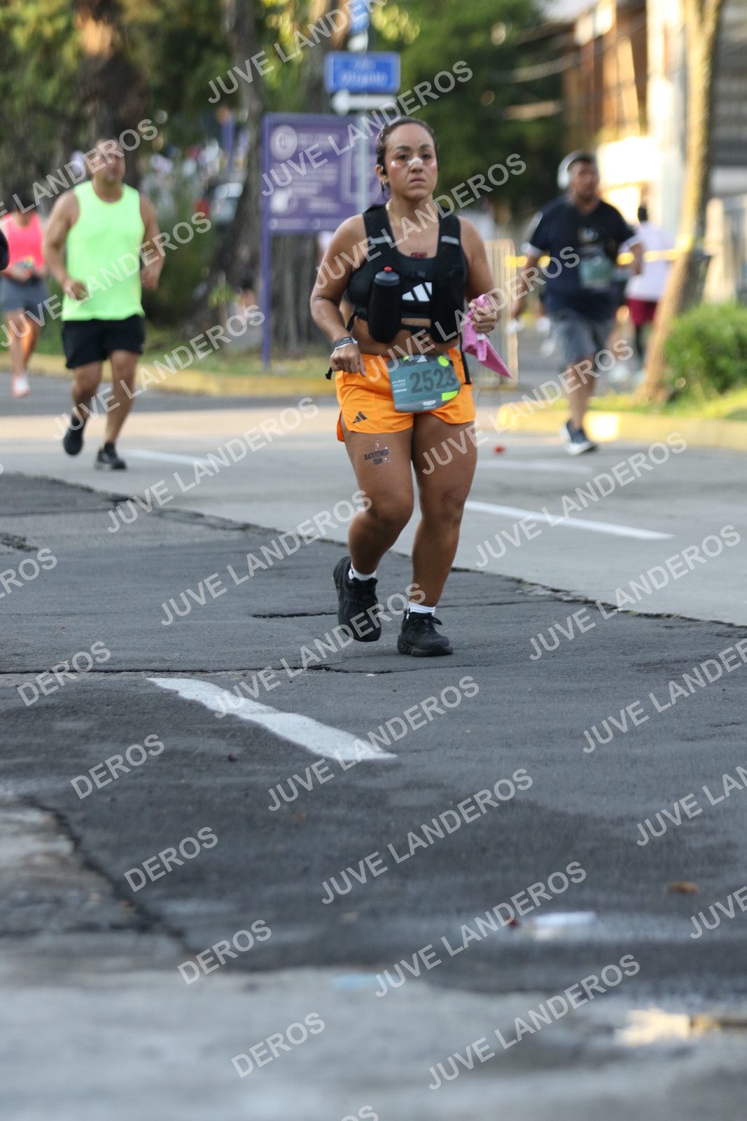 Foto de ADIDAS SPLITS GUADALAJARA 15K / 30K en Av. San Ignacio esquina Av. Ignacio L. Vallarta, Zapopan a las 07:22 · dorsal 2523