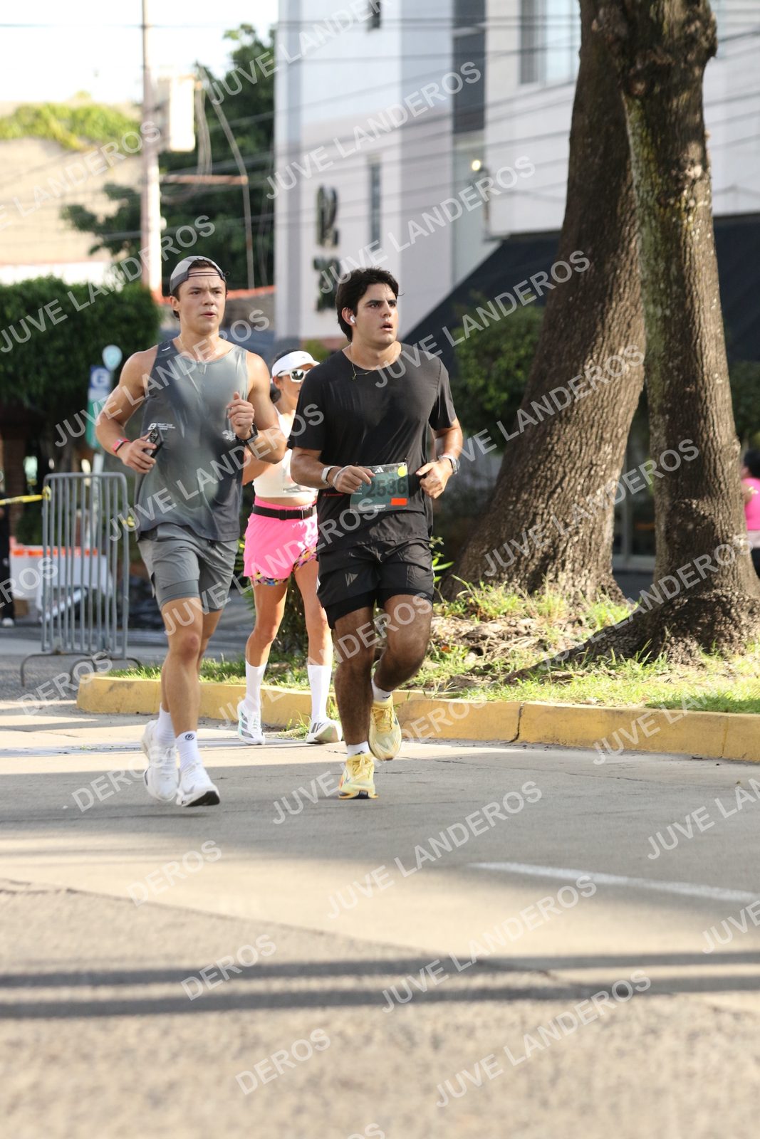 Foto de ADIDAS SPLITS GUADALAJARA 15K / 30K en Av. San Ignacio esquina Av. Ignacio L. Vallarta, Zapopan a las 08:49 · dorsal 2536