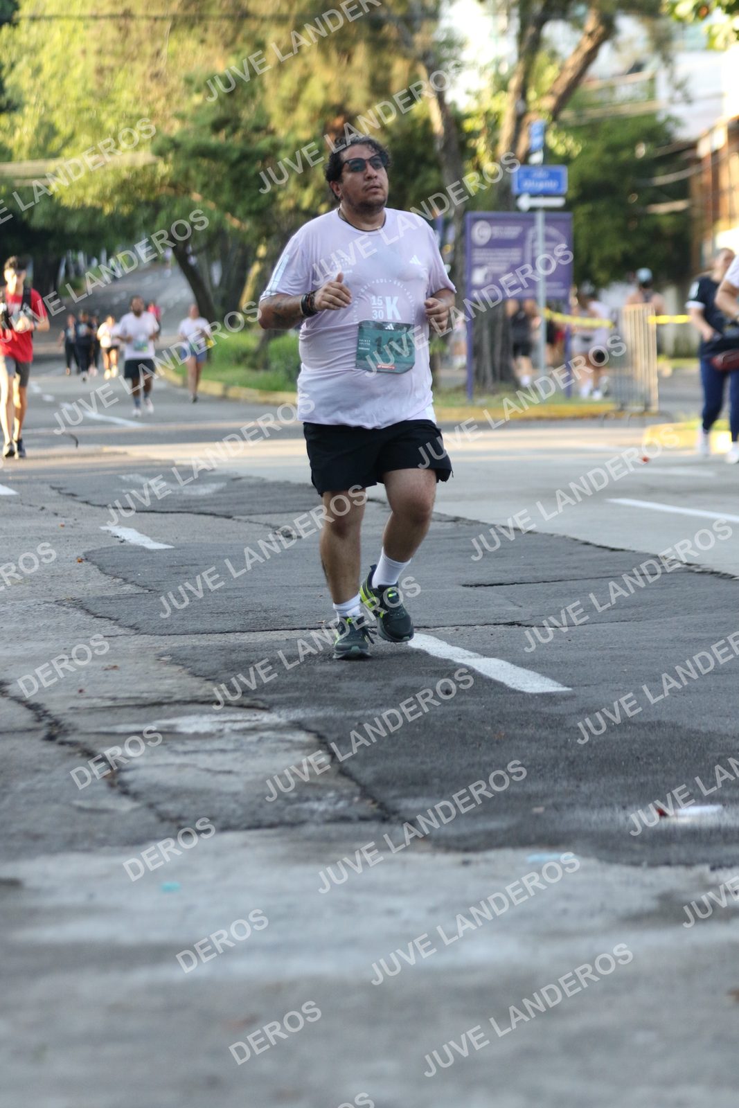 Foto de ADIDAS SPLITS GUADALAJARA 15K / 30K en Av. San Ignacio esquina Av. Ignacio L. Vallarta, Zapopan a las 07:26 · dorsal 1435, 30, 15
