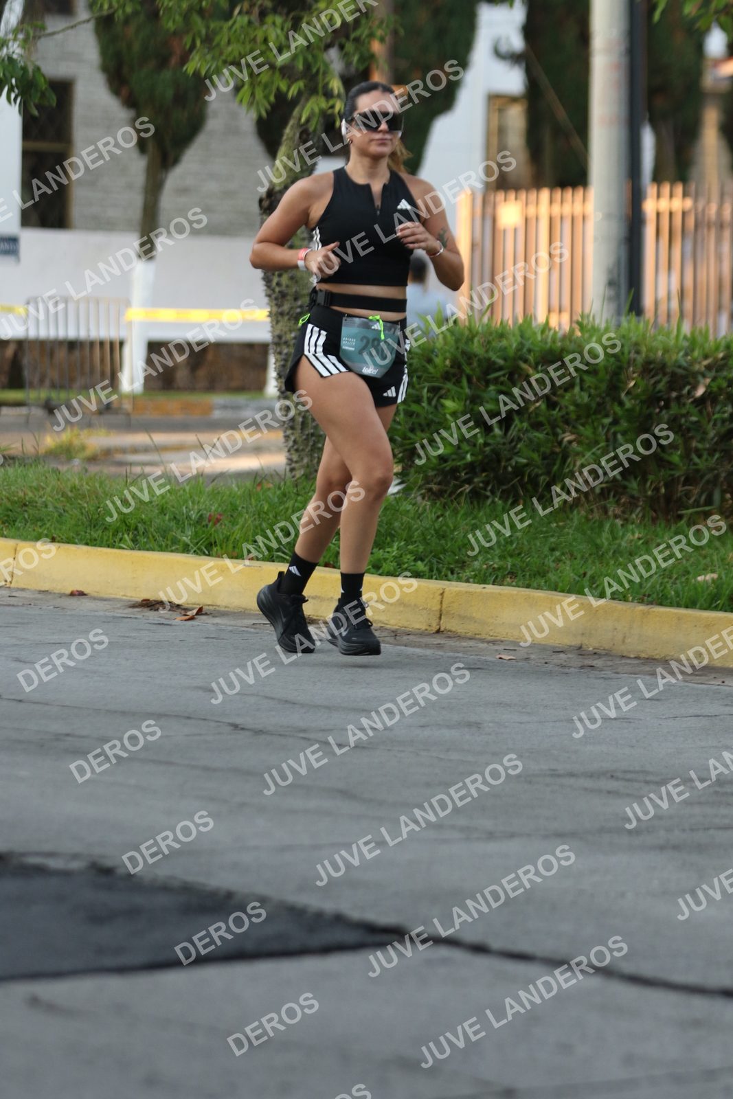 Foto de ADIDAS SPLITS GUADALAJARA 15K / 30K en Av. San Ignacio esquina Av. Ignacio L. Vallarta, Zapopan a las 07:13 · dorsal 2867