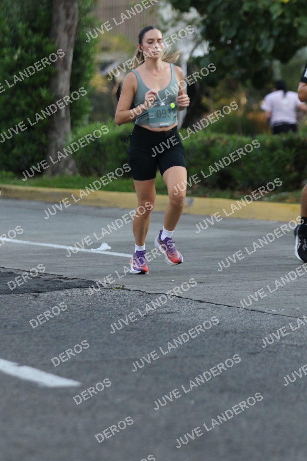 Foto de ADIDAS SPLITS GUADALAJARA 15K / 30K en Av. San Ignacio esquina Av. Ignacio L. Vallarta, Zapopan a las 07:28 · dorsal 932