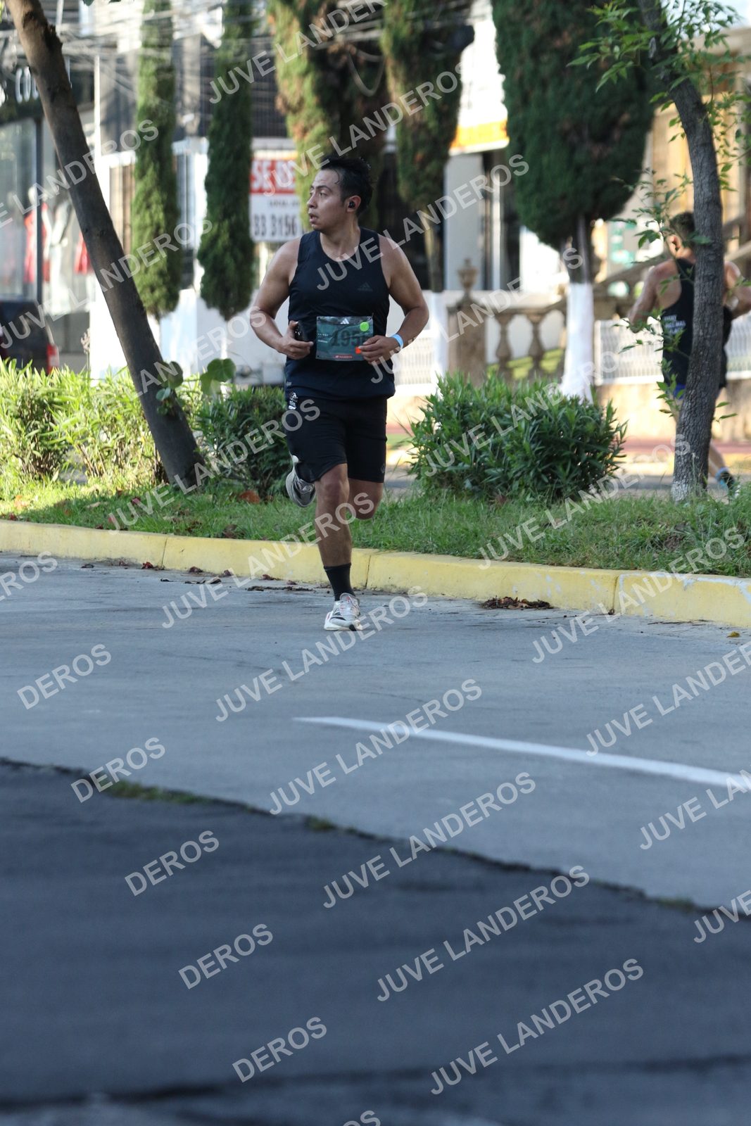 Foto de ADIDAS SPLITS GUADALAJARA 15K / 30K en Av. San Ignacio esquina Av. Ignacio L. Vallarta, Zapopan a las 08:01 · dorsal 3156