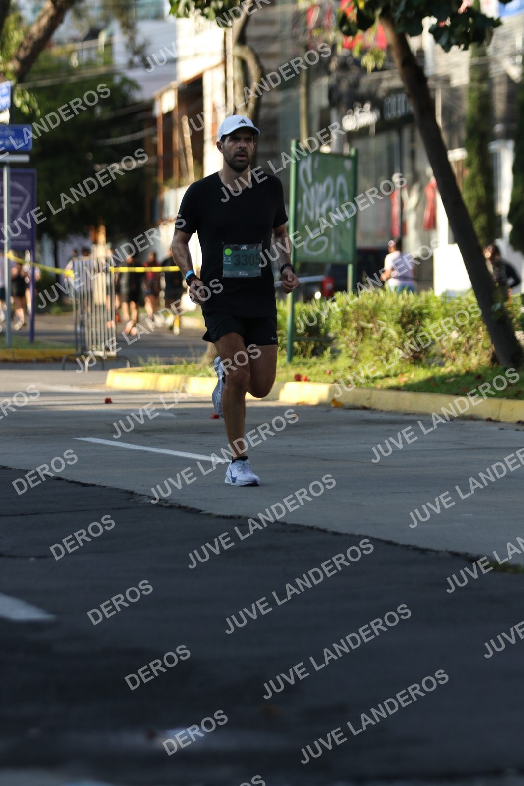 Foto de ADIDAS SPLITS GUADALAJARA 15K / 30K en Av. San Ignacio esquina Av. Ignacio L. Vallarta, Zapopan a las 07:58 · dorsal 3305