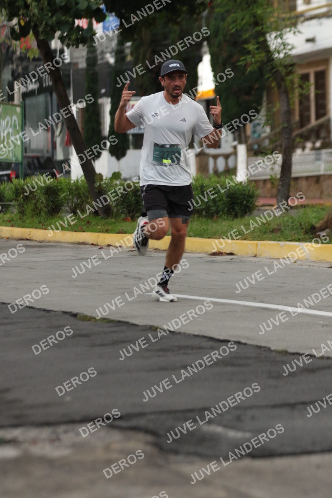 Foto de ADIDAS SPLITS GUADALAJARA 15K / 30K en Av. San Ignacio esquina Av. Ignacio L. Vallarta, Zapopan a las 06:52 · dorsal 2792