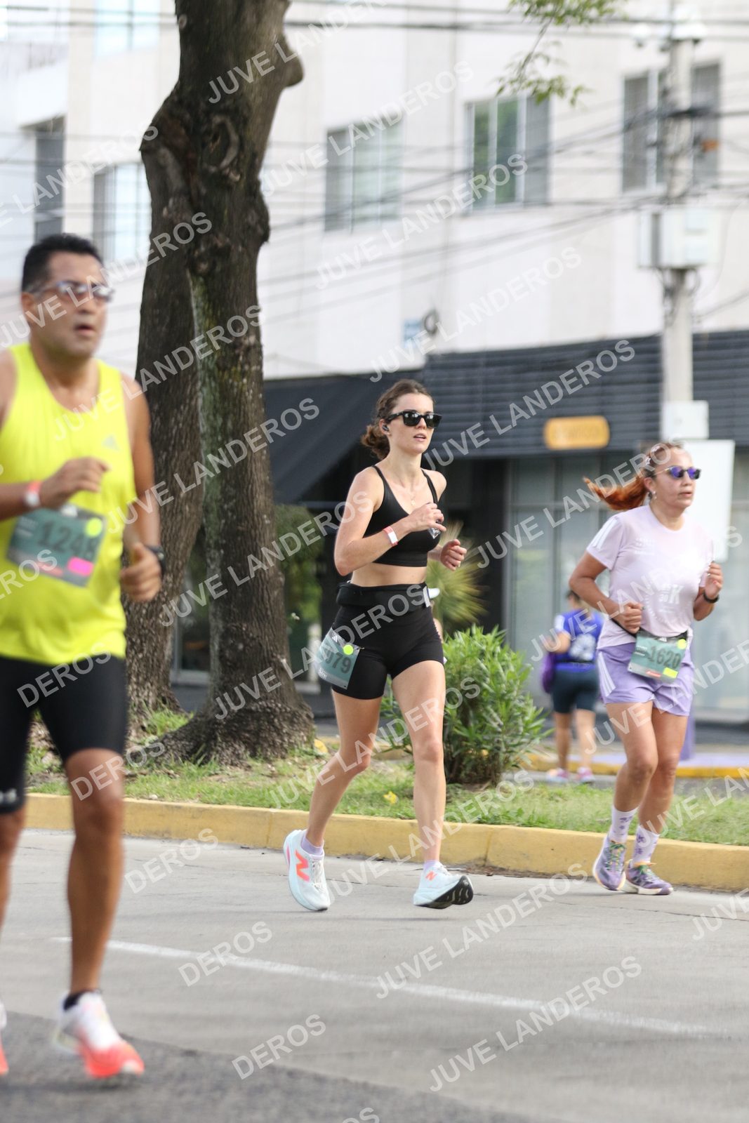 Foto de ADIDAS SPLITS GUADALAJARA 15K / 30K en Av. San Ignacio esquina Av. Ignacio L. Vallarta, Zapopan a las 09:01 · dorsal 1620, 1248, 3079