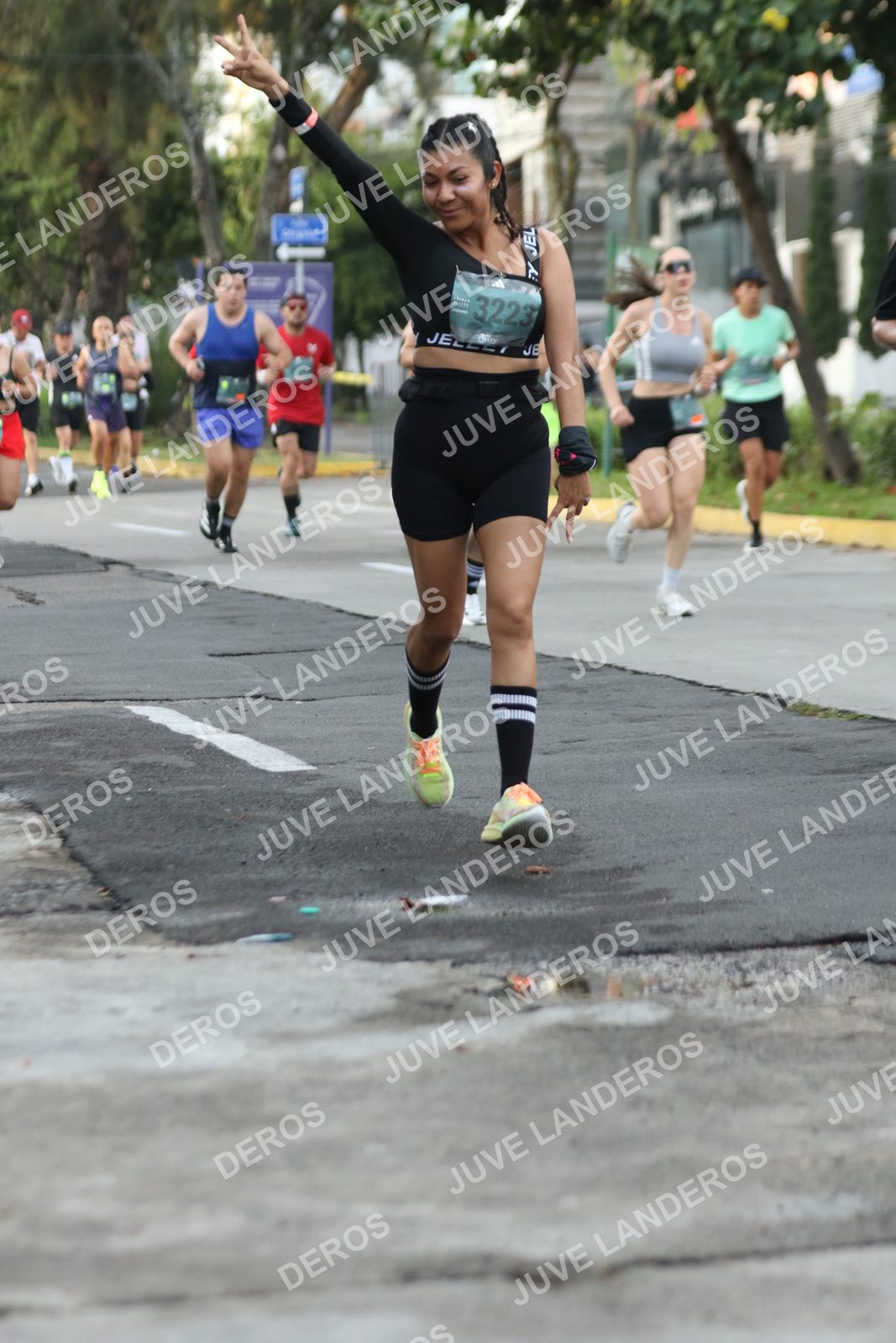 Foto de ADIDAS SPLITS GUADALAJARA 15K / 30K en Av. San Ignacio esquina Av. Ignacio L. Vallarta, Zapopan a las 07:05 · dorsal 3223