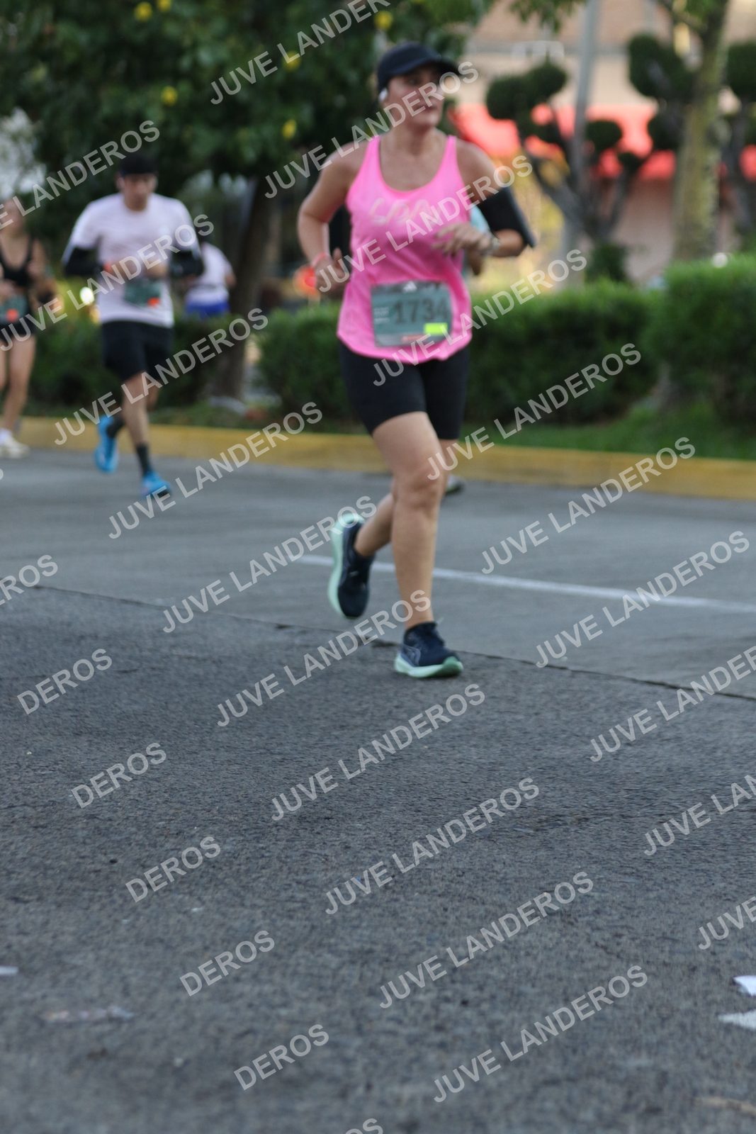 Foto de ADIDAS SPLITS GUADALAJARA 15K / 30K en Av. San Ignacio esquina Av. Ignacio L. Vallarta, Zapopan a las 07:37 · dorsal 1734