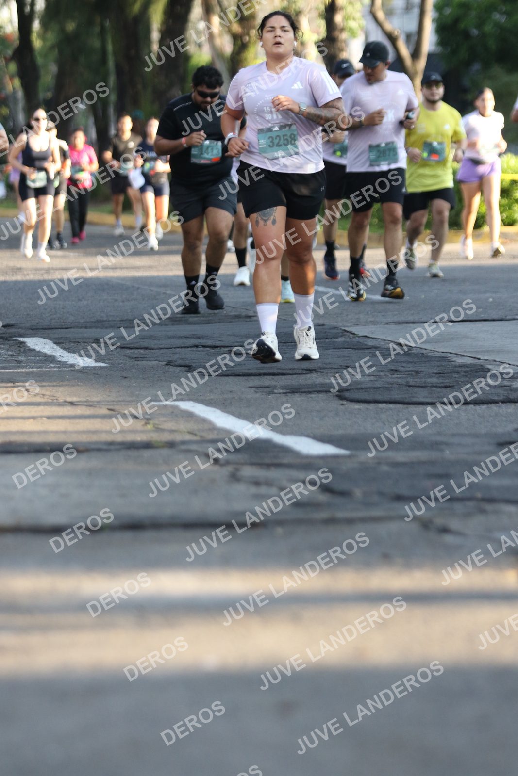 Foto de ADIDAS SPLITS GUADALAJARA 15K / 30K en Av. San Ignacio esquina Av. Ignacio L. Vallarta, Zapopan a las 07:48 · dorsal 3258, 15