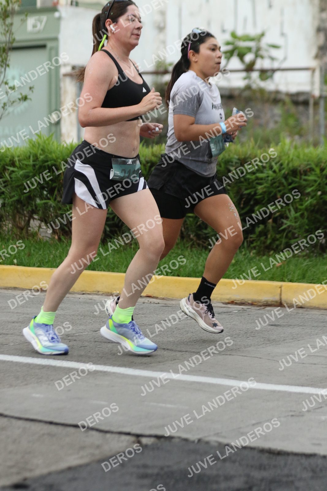 Foto de ADIDAS SPLITS GUADALAJARA 15K / 30K en Av. San Ignacio esquina Av. Ignacio L. Vallarta, Zapopan a las 06:56 · dorsal 2112