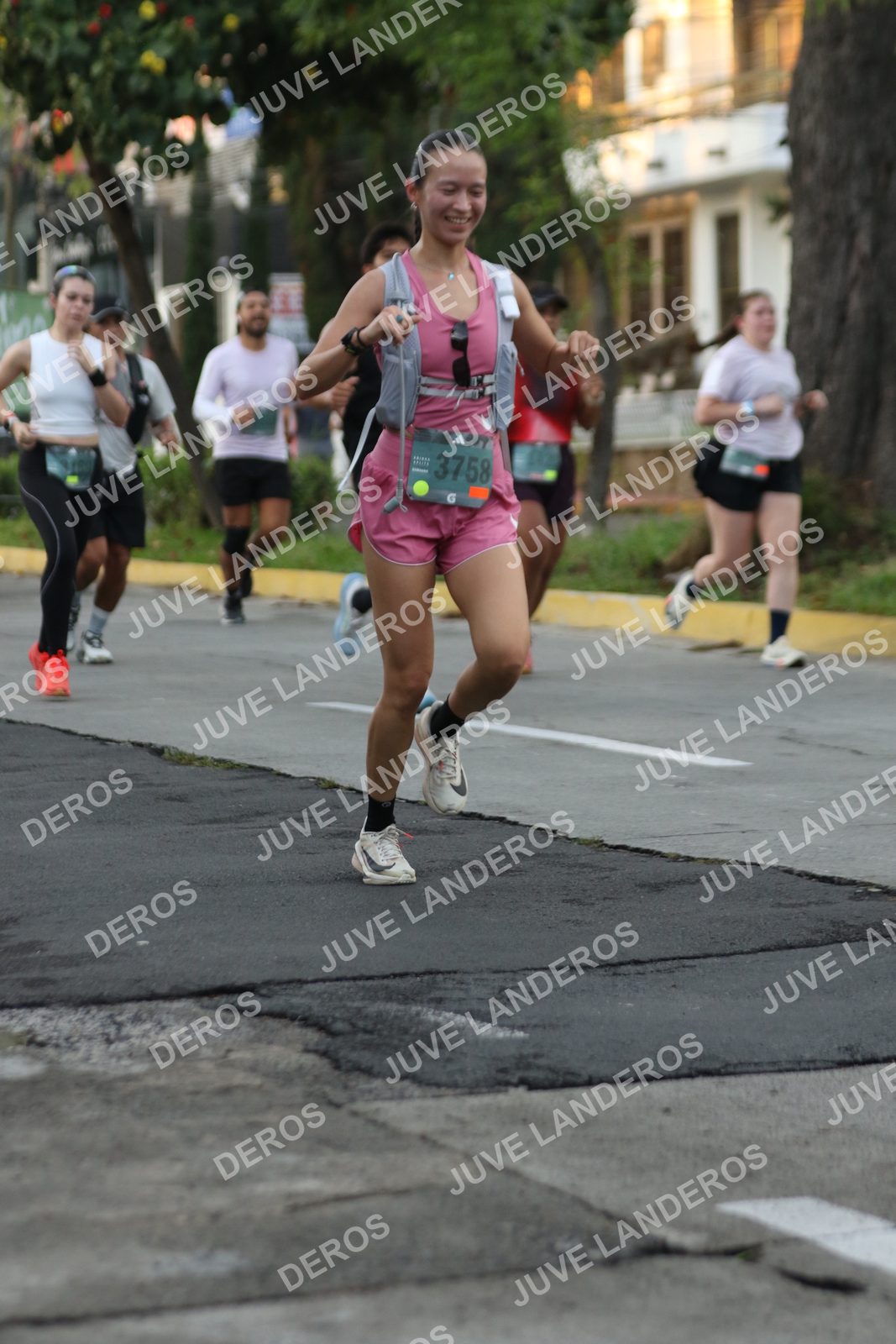 Foto de ADIDAS SPLITS GUADALAJARA 15K / 30K en Av. San Ignacio esquina Av. Ignacio L. Vallarta, Zapopan a las 07:05 · dorsal 3758