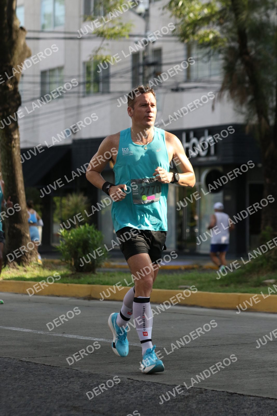 Foto de ADIDAS SPLITS GUADALAJARA 15K / 30K en Av. San Ignacio esquina Av. Ignacio L. Vallarta, Zapopan a las 08:41 · dorsal 2770