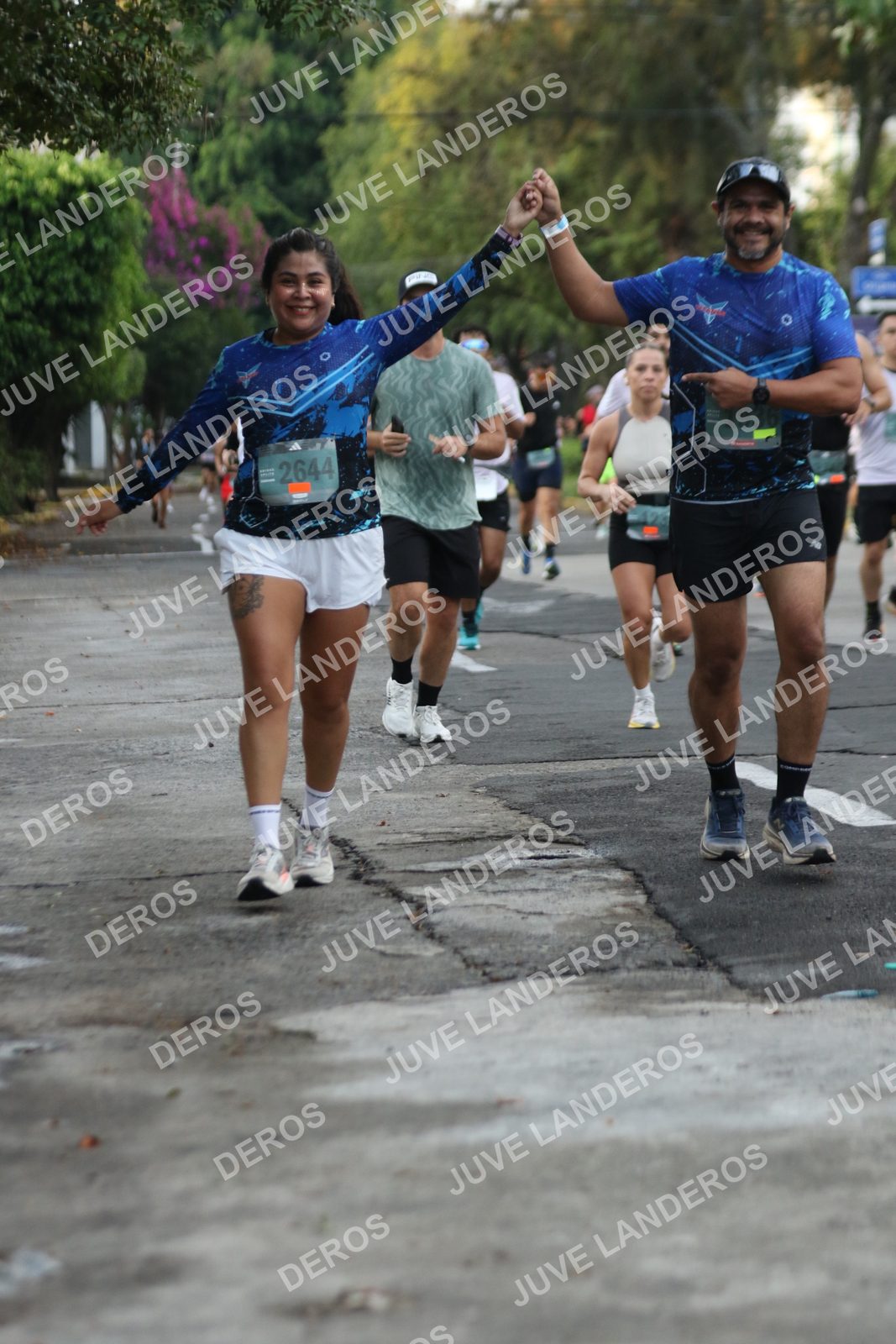 Foto de ADIDAS SPLITS GUADALAJARA 15K / 30K en Av. San Ignacio esquina Av. Ignacio L. Vallarta, Zapopan a las 07:05 · dorsal 2644, 1936