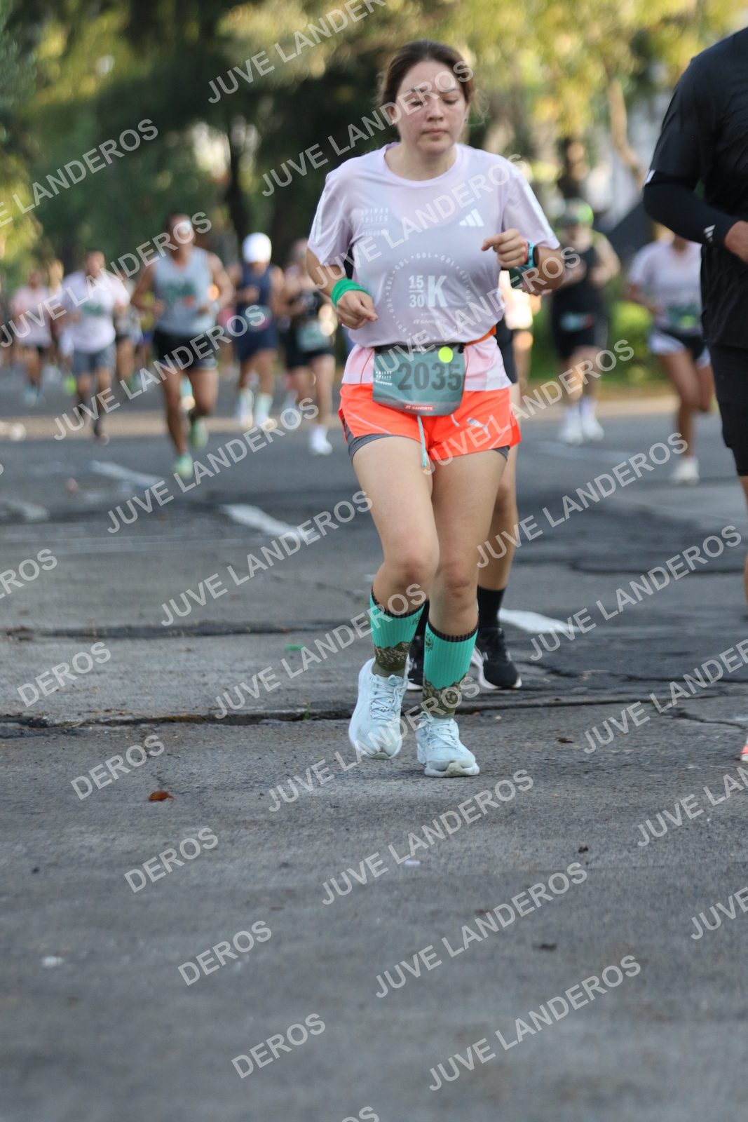 Foto de ADIDAS SPLITS GUADALAJARA 15K / 30K en Av. San Ignacio esquina Av. Ignacio L. Vallarta, Zapopan a las 07:32 · dorsal 2035, 30, 15
