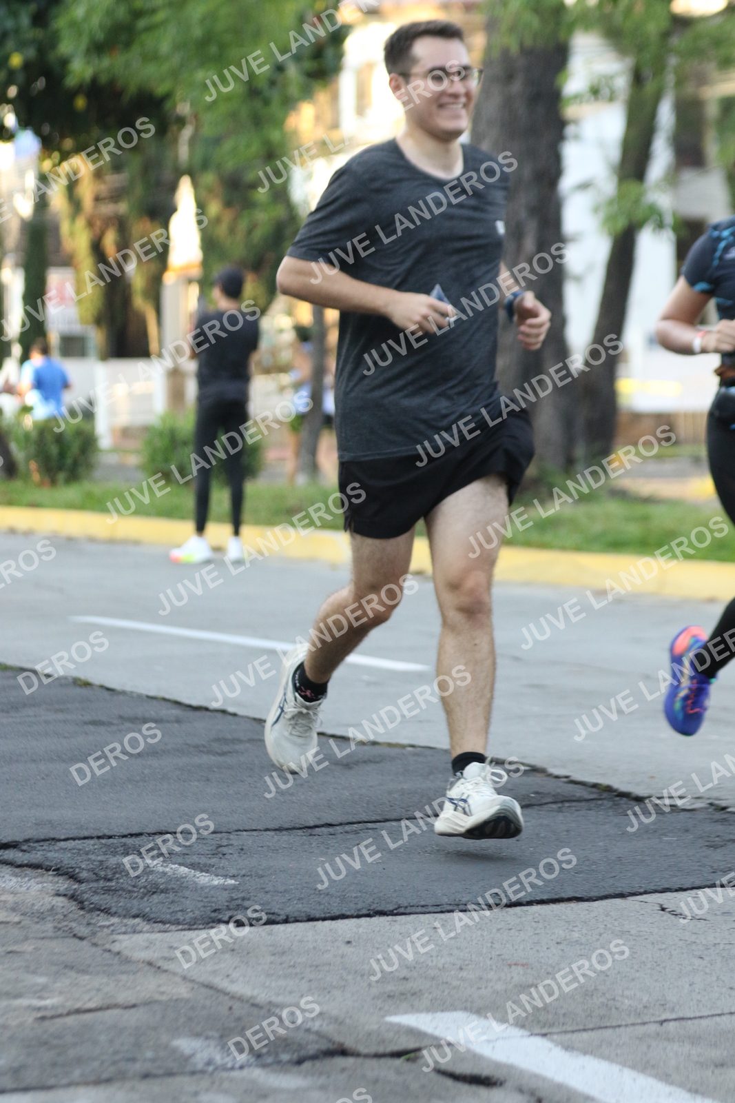 Foto de ADIDAS SPLITS GUADALAJARA 15K / 30K en Av. San Ignacio esquina Av. Ignacio L. Vallarta, Zapopan a las 07:25