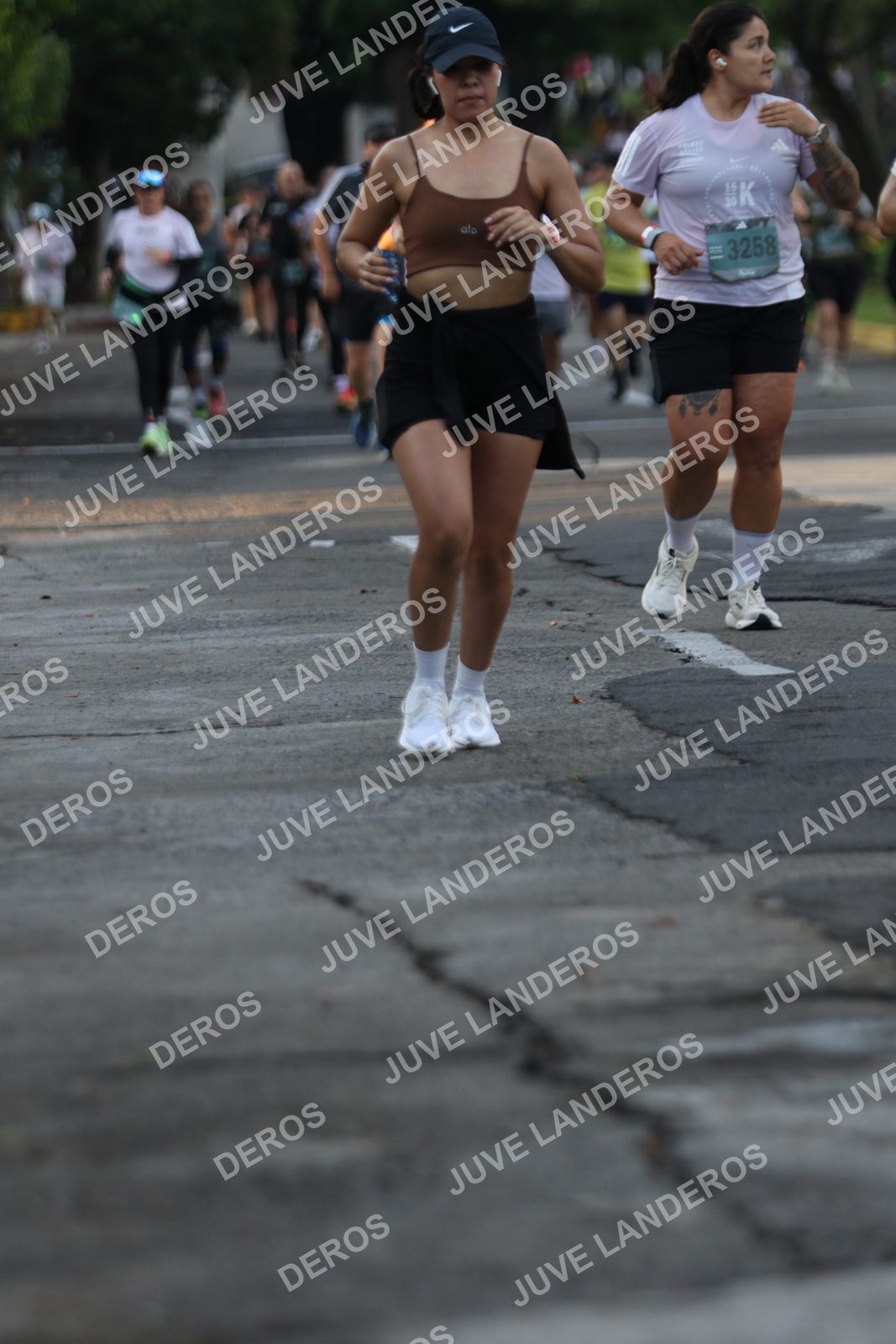 Foto de ADIDAS SPLITS GUADALAJARA 15K / 30K en Av. San Ignacio esquina Av. Ignacio L. Vallarta, Zapopan a las 07:13 · dorsal 3258