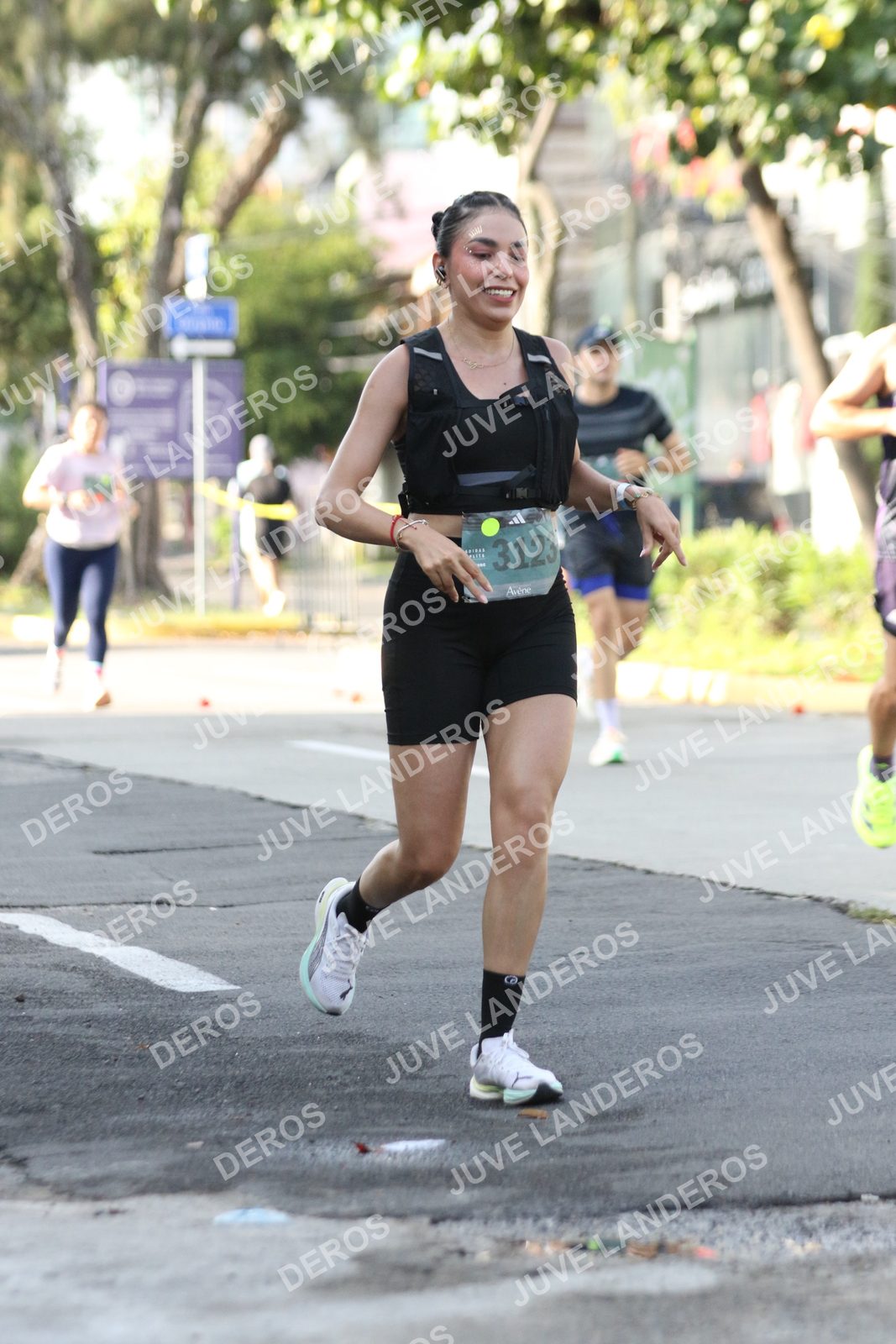 Foto de ADIDAS SPLITS GUADALAJARA 15K / 30K en Av. San Ignacio esquina Av. Ignacio L. Vallarta, Zapopan a las 08:29 · dorsal 3123