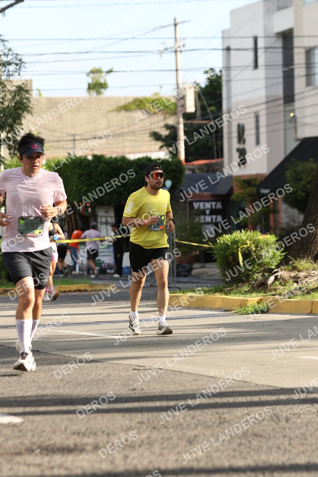Foto de ADIDAS SPLITS GUADALAJARA 15K / 30K en Av. San Ignacio esquina Av. Ignacio L. Vallarta, Zapopan a las 08:56 · dorsal 1923