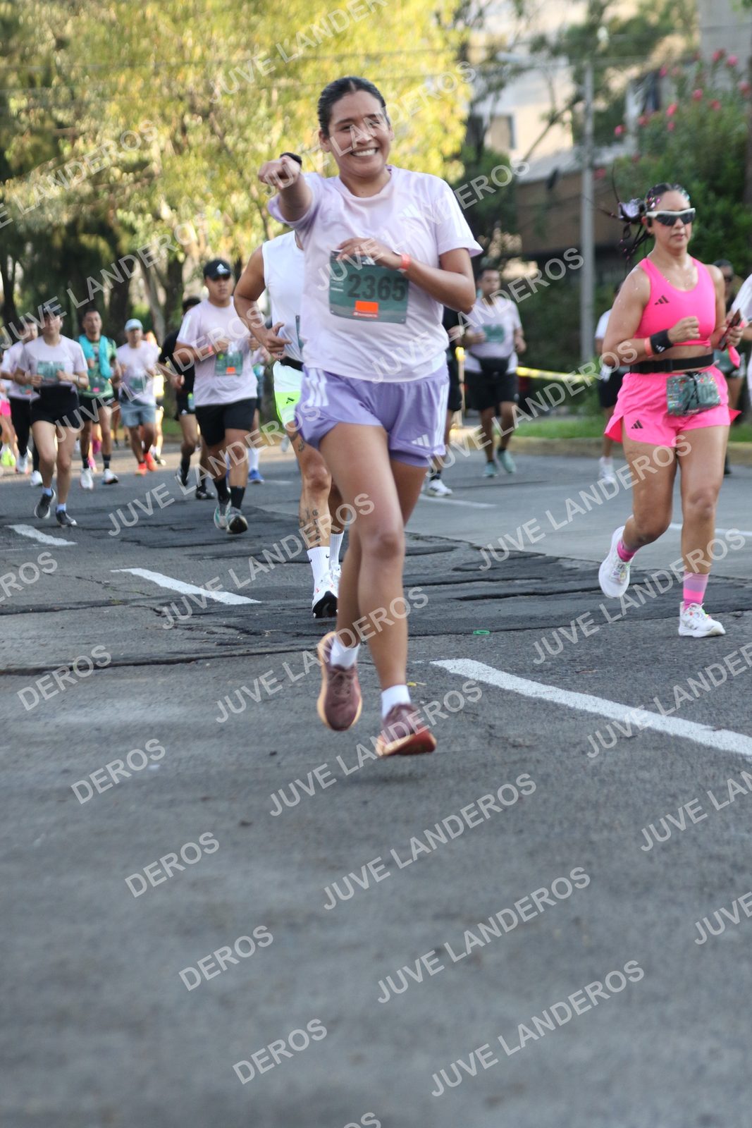 Foto de ADIDAS SPLITS GUADALAJARA 15K / 30K en Av. San Ignacio esquina Av. Ignacio L. Vallarta, Zapopan a las 07:38 · dorsal 2365
